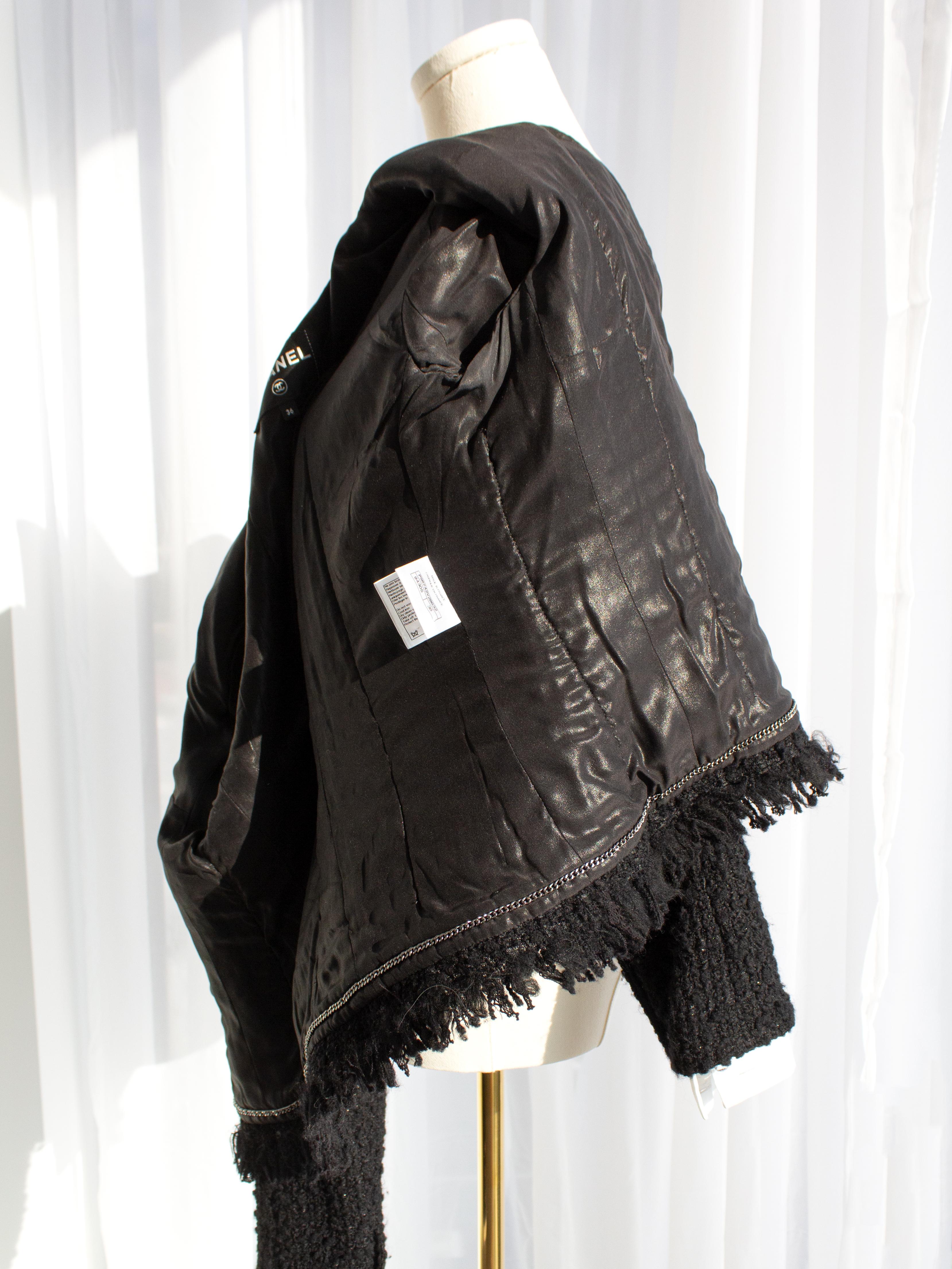 Chaqueta Chanel Pre-Fall 2017 Metiers D'Art Cosmopolite Blanco Negro Boucle 17A 11