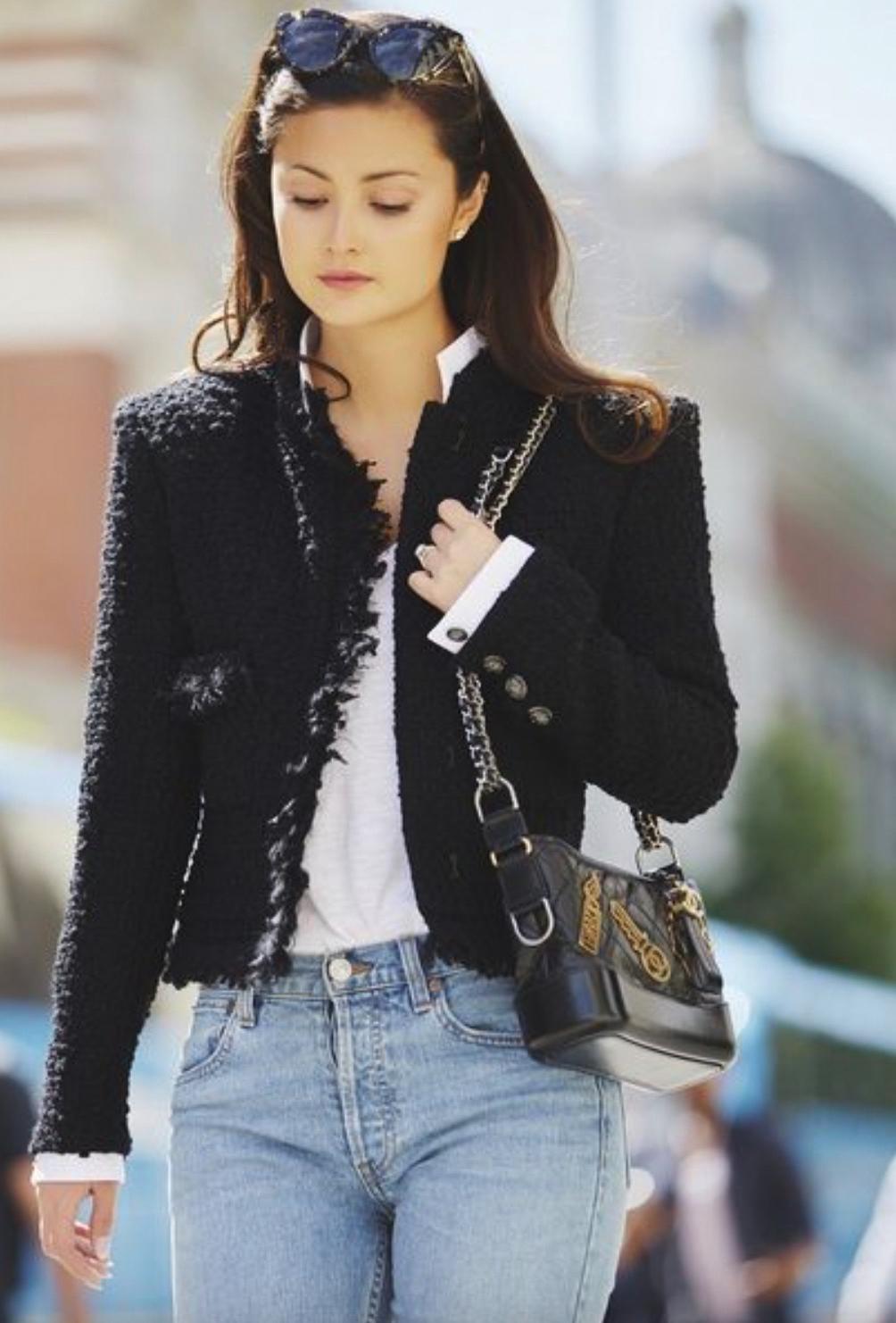 Chaqueta Chanel Pre-Fall 2017 Metiers D'Art Cosmopolite Blanco Negro Boucle 17A 12