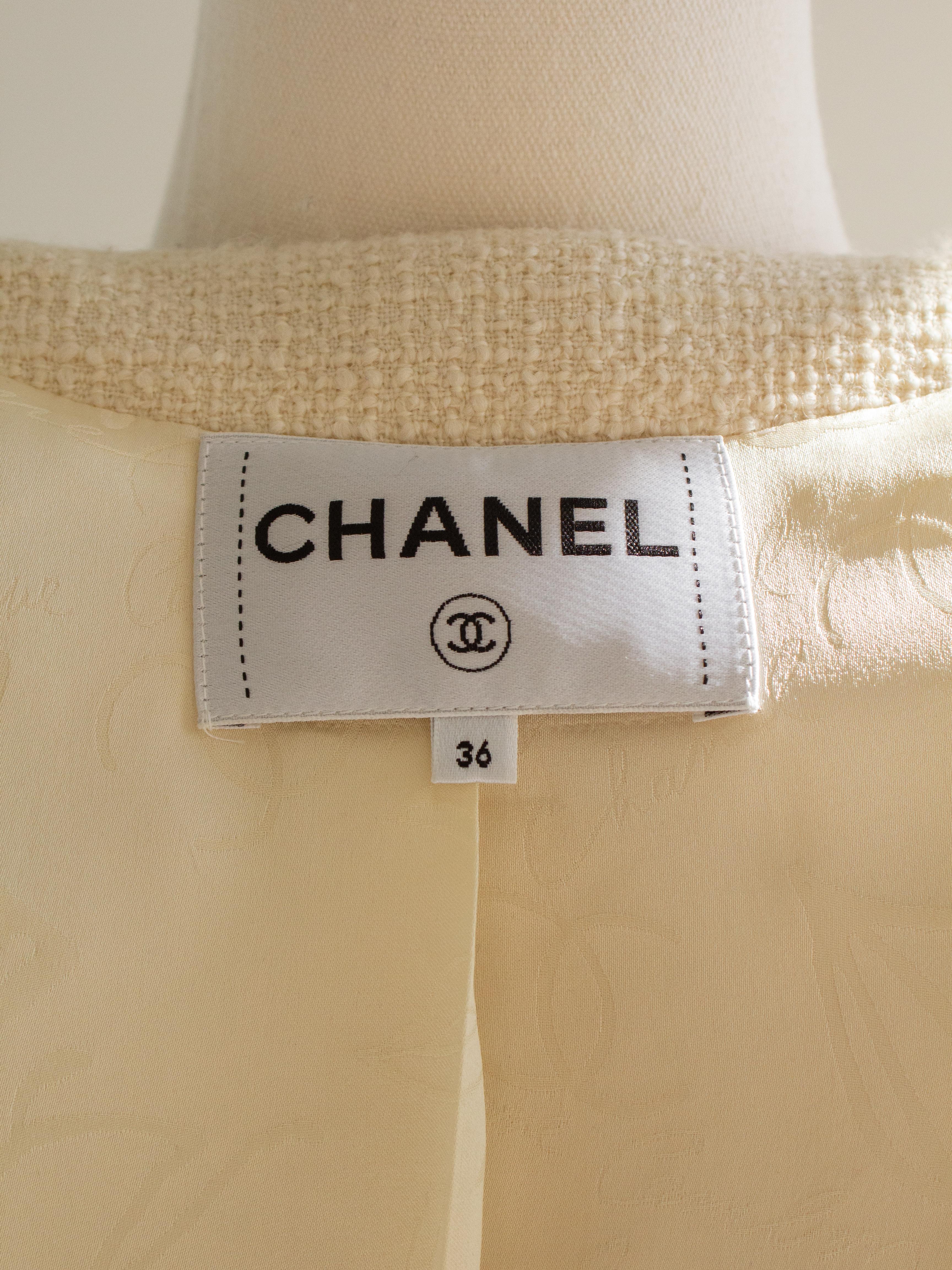 Chanel Pre-Fall 2017 Metiers D'Art Ritz 17A Ecru Cream Jacket Skirt Suit 10