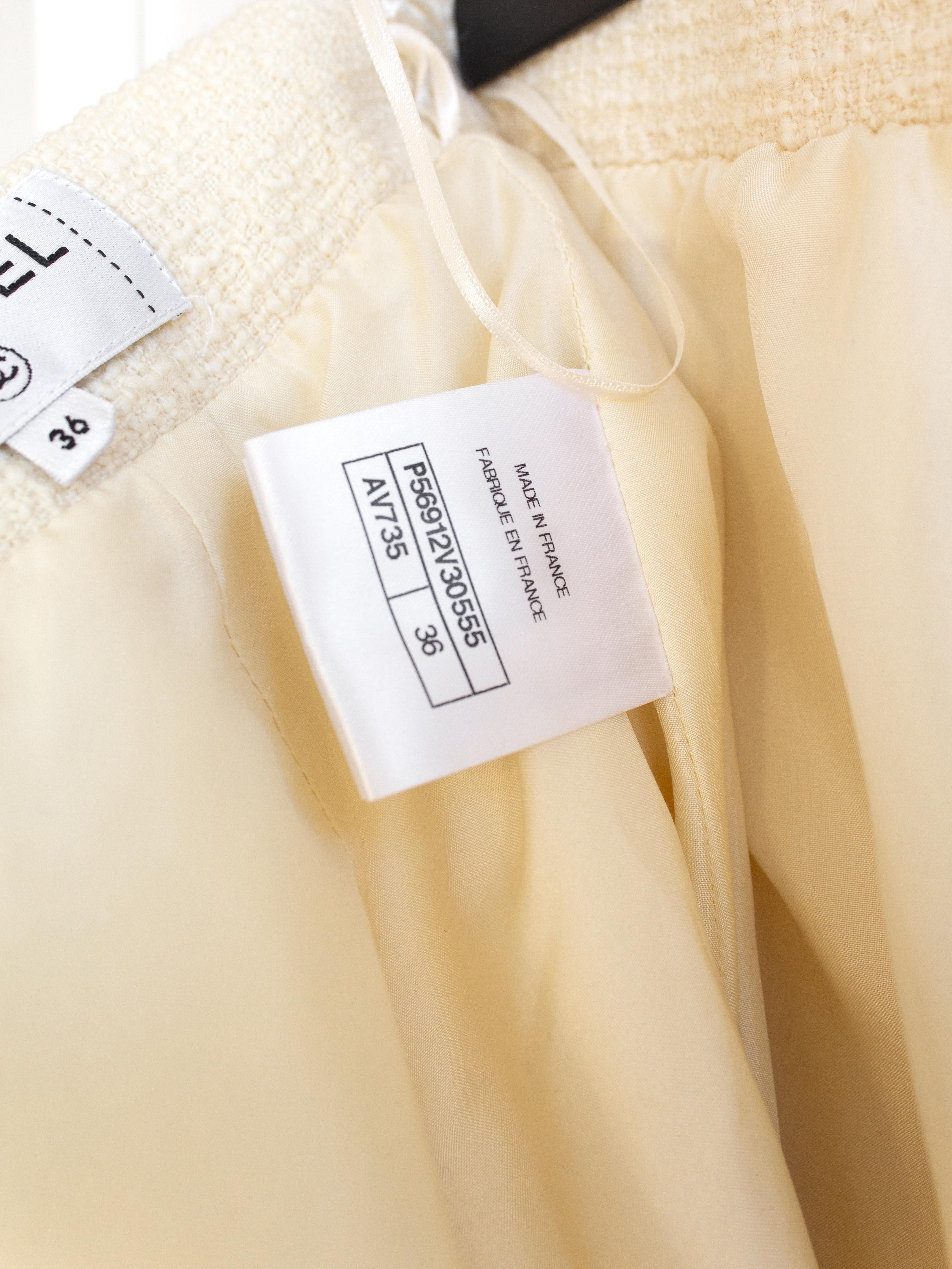 Tailleur jupe et veste crème écrue Metiers D'Art Ritz 17A Chanel, pré-automne 2017 en vente 14