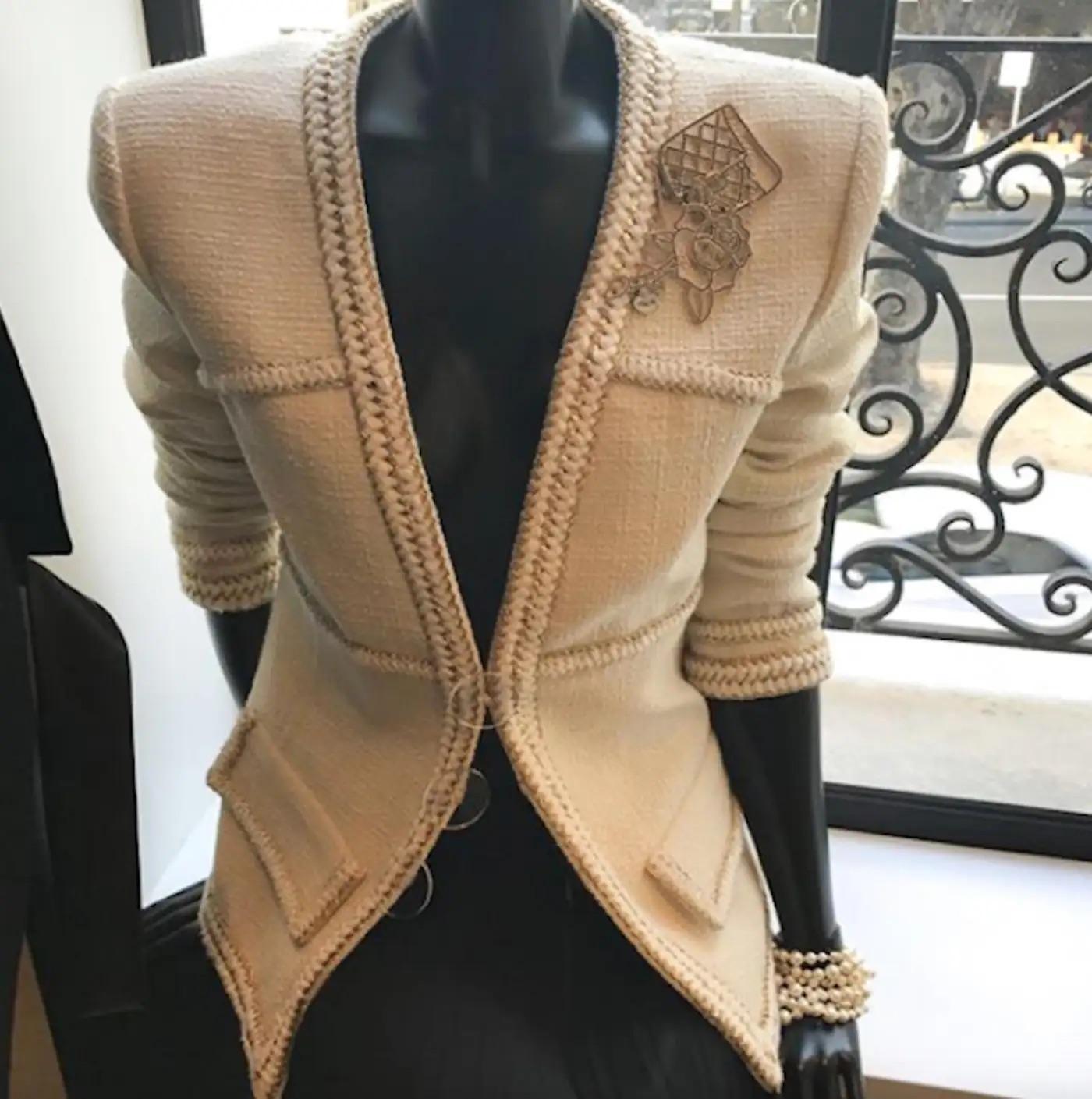 Chanel Pre-Fall 2017 Metiers D'Art Ritz 17A Ecru Cream Jacket Skirt Suit For Sale 15