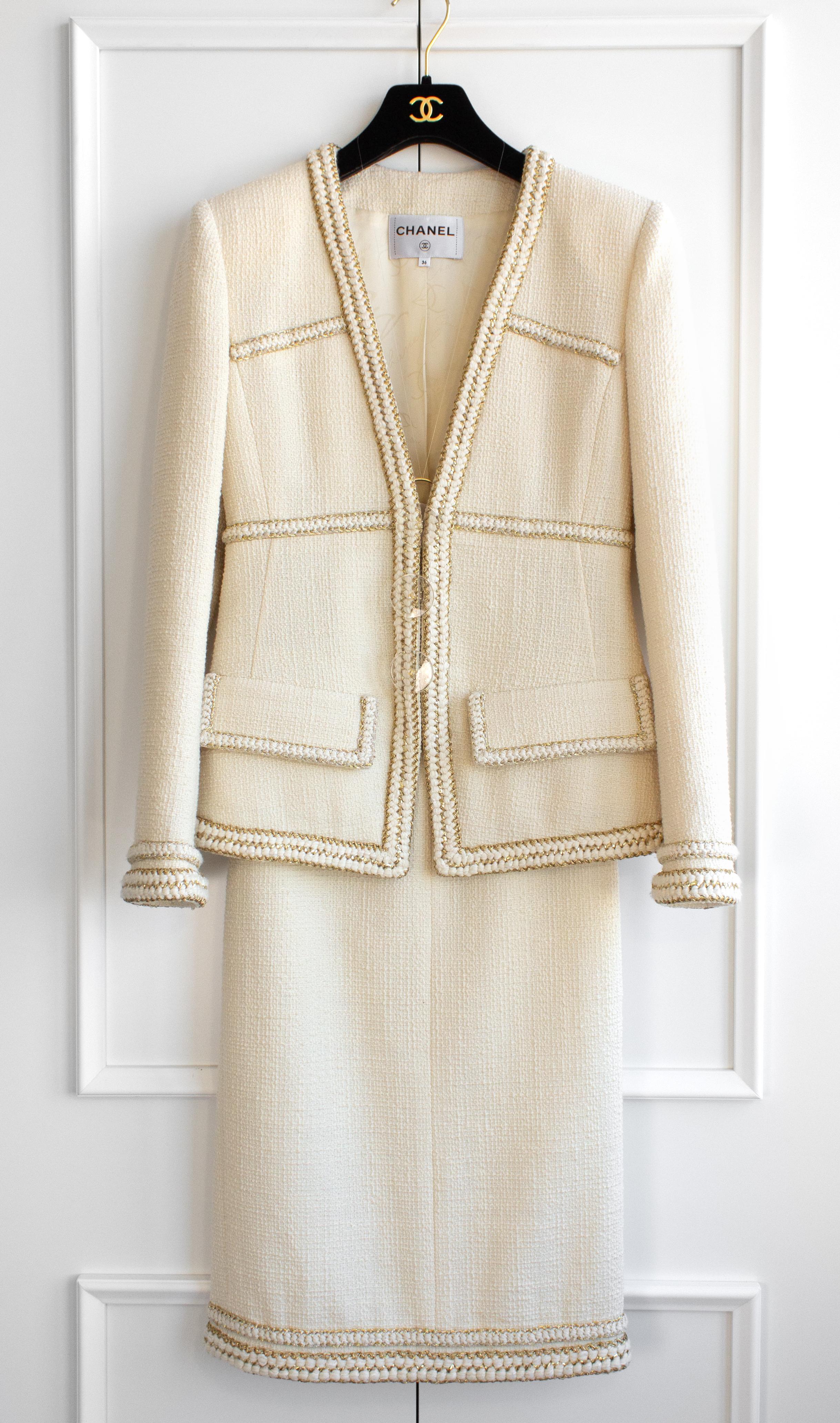 Women's Chanel Pre-Fall 2017 Metiers D'Art Ritz 17A Ecru Cream Jacket Skirt Suit For Sale
