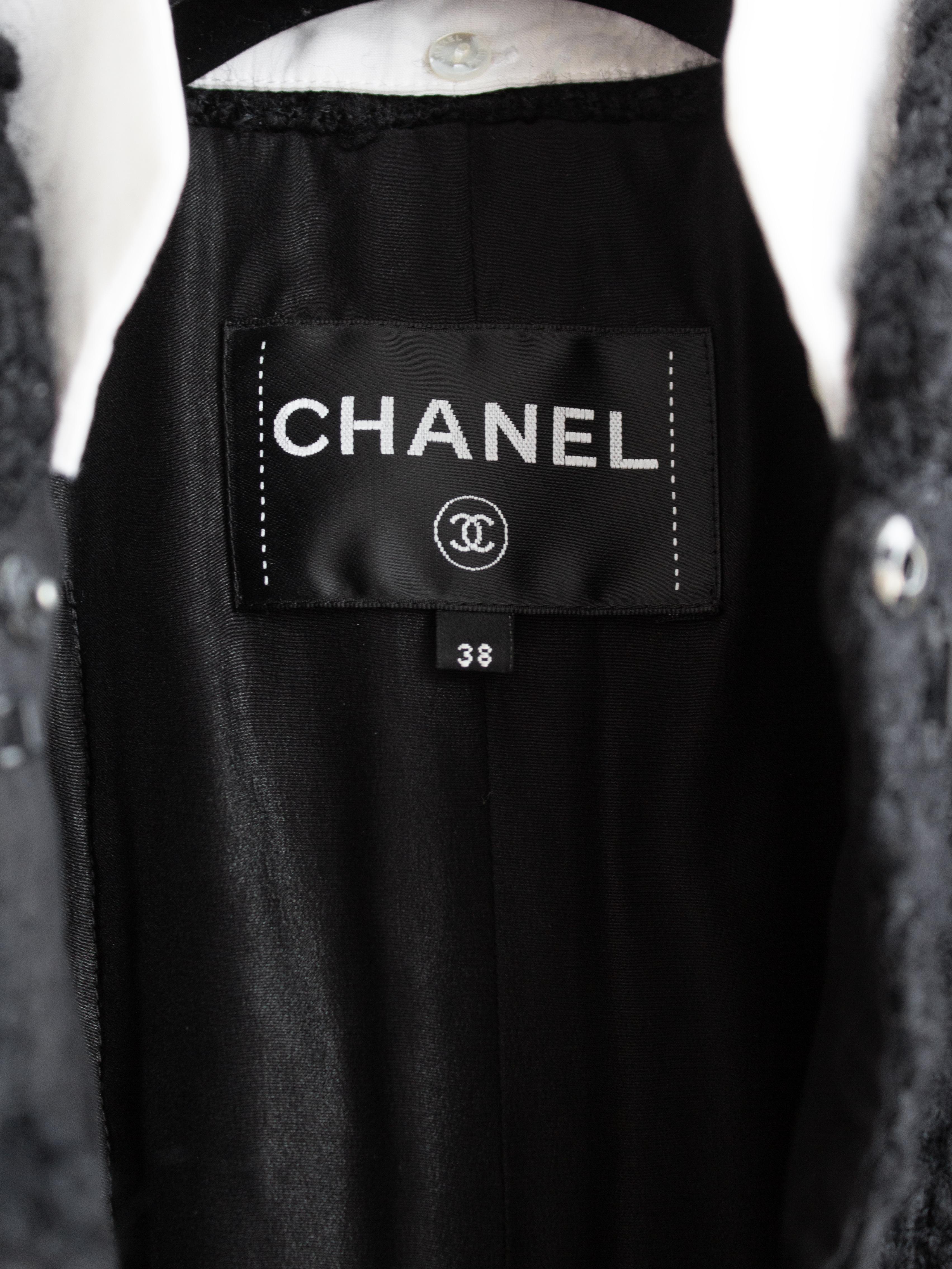 Chanel Pre-Fall 2017 Ritz Cosmopolite Black White Collar Boucle 17A LBJ Jacket 6