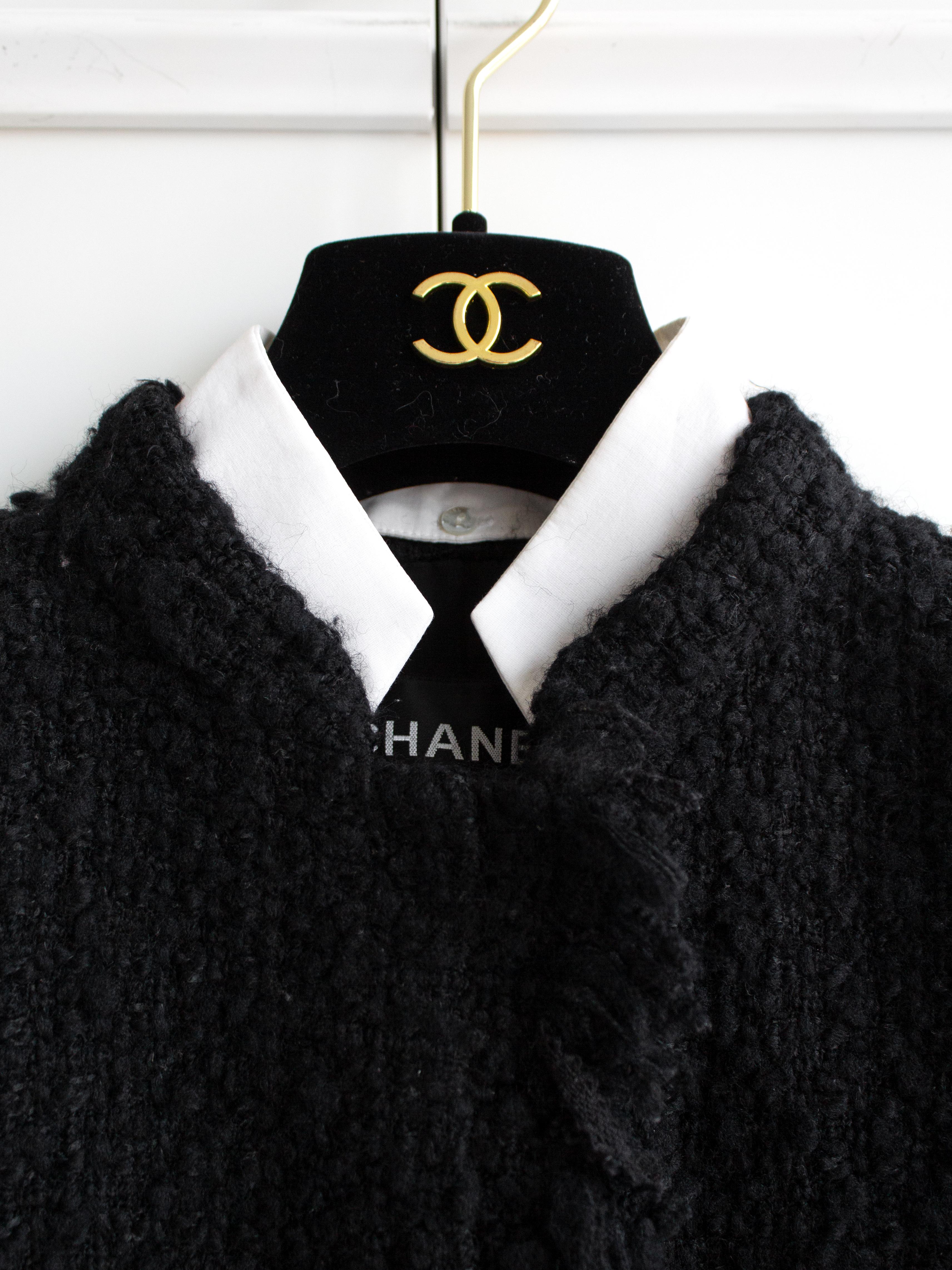 Chanel Pre-Fall 2017 Ritz Cosmopolite Black White Collar Boucle 17A LBJ Jacket 1