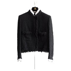 Chanel Pre-Fall 2017 Ritz Cosmopolite Schwarz-Weiß-Kragen Boucle 17A LBJ Jacke