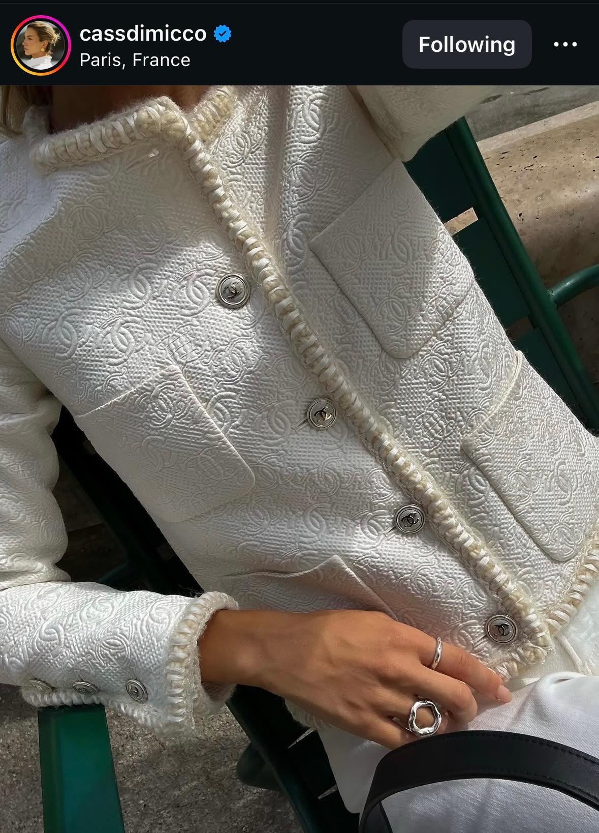 Chanel Pre-Fall 2021 Metiers D'Art White Embossed CC Logo 21A Jacket In Good Condition In Jersey City, NJ