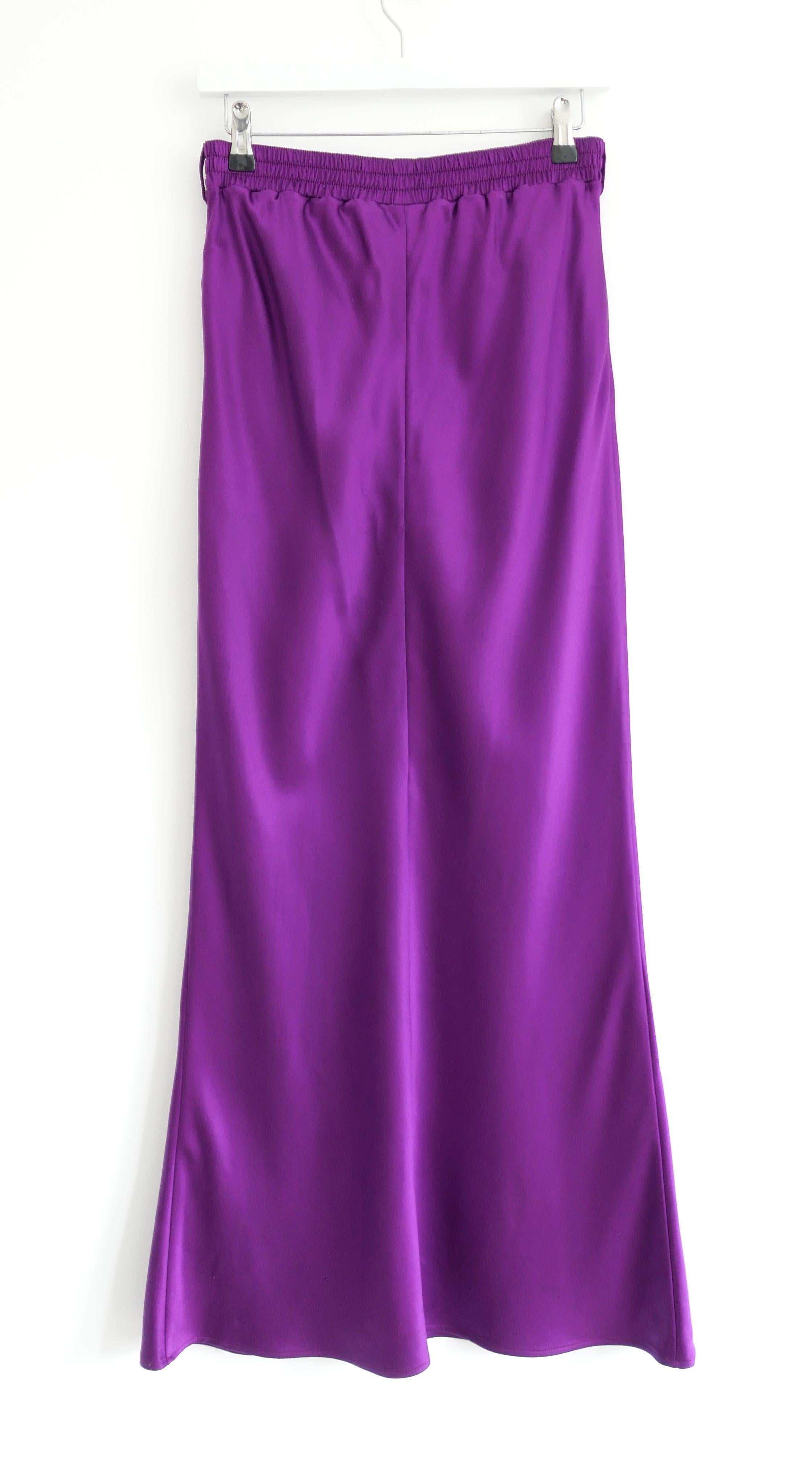 Maxi gonna Chanel Pre Fall 2022 22A in seta viola con tasche a toppa In condizioni Nuovo in vendita a London, GB