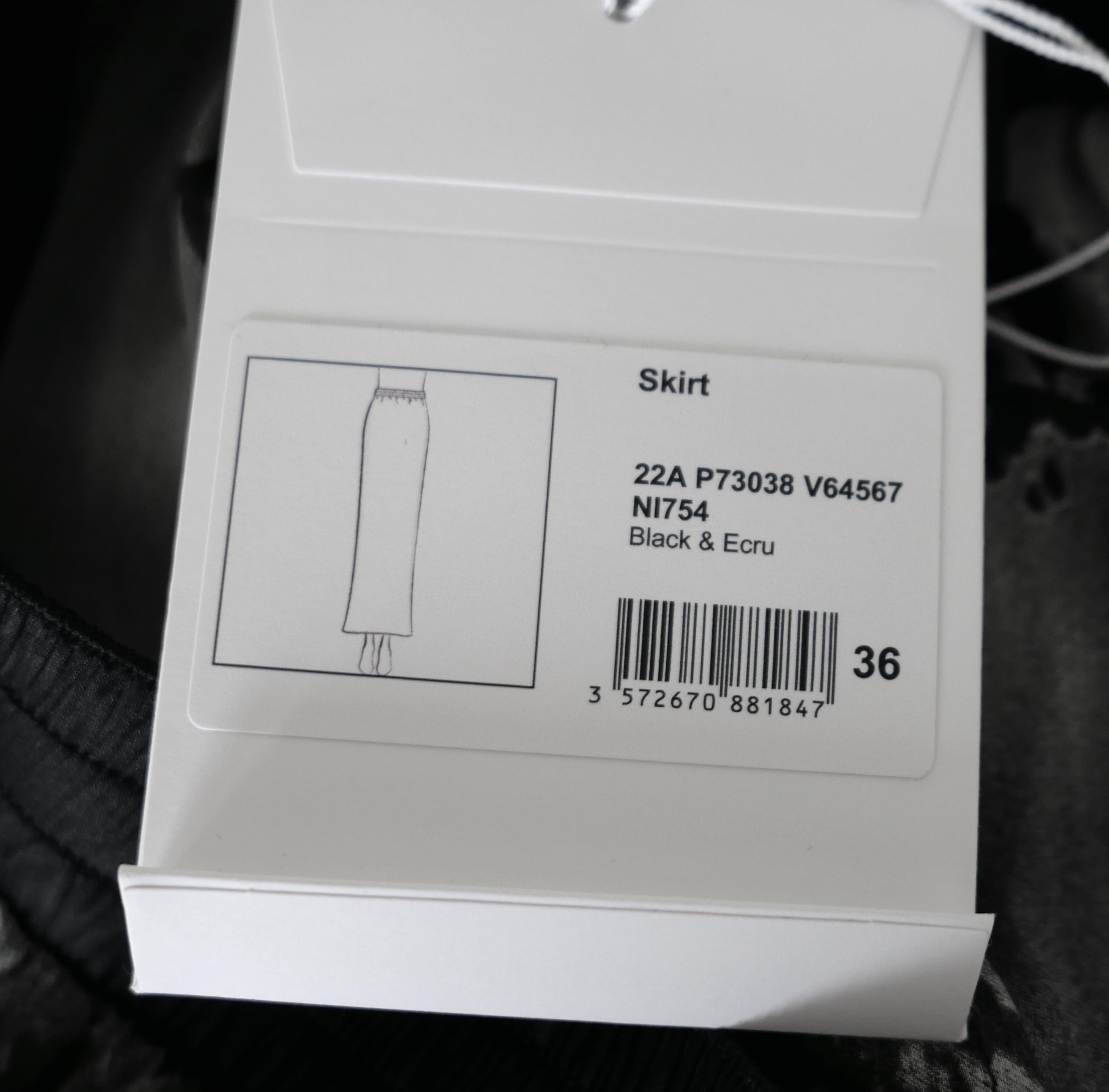 Chanel Pre Otoño 2022 Gris CC Logo Falda Larga Devore en venta 2