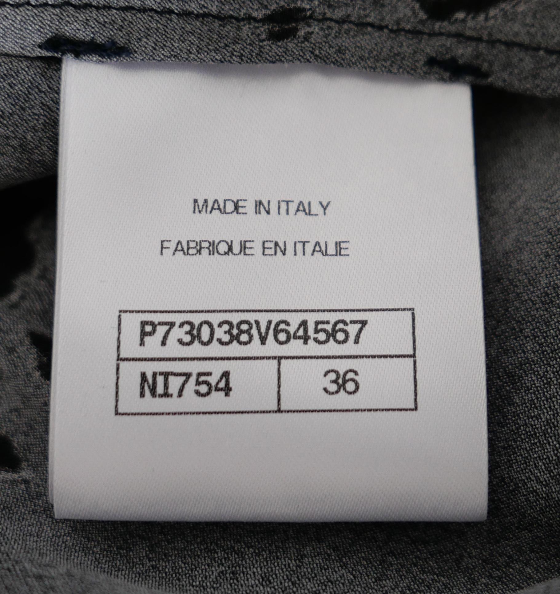Chanel Pre Otoño 2022 Gris CC Logo Falda Larga Devore en venta 4