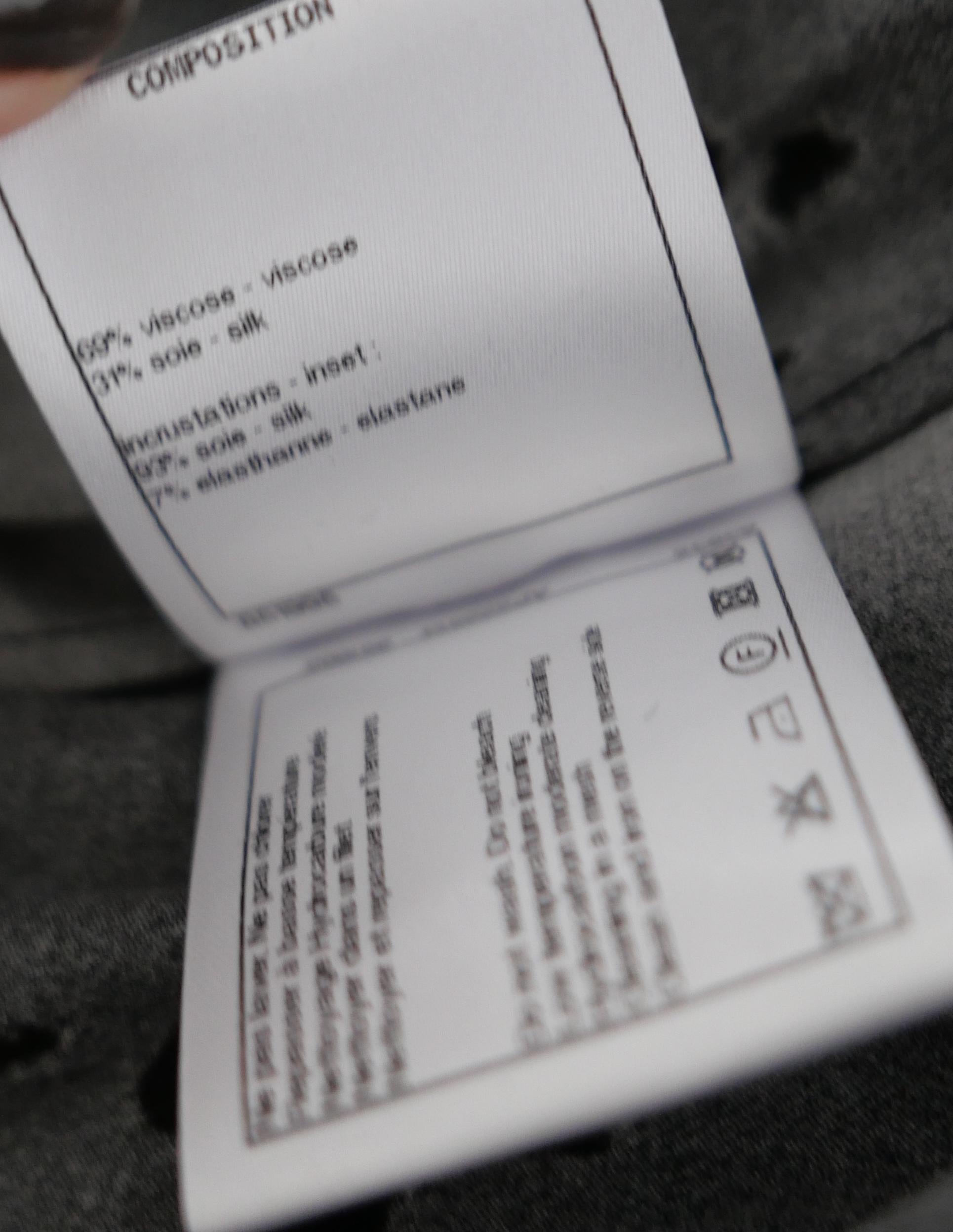 Chanel Pre Otoño 2022 Gris CC Logo Falda Larga Devore en venta 5