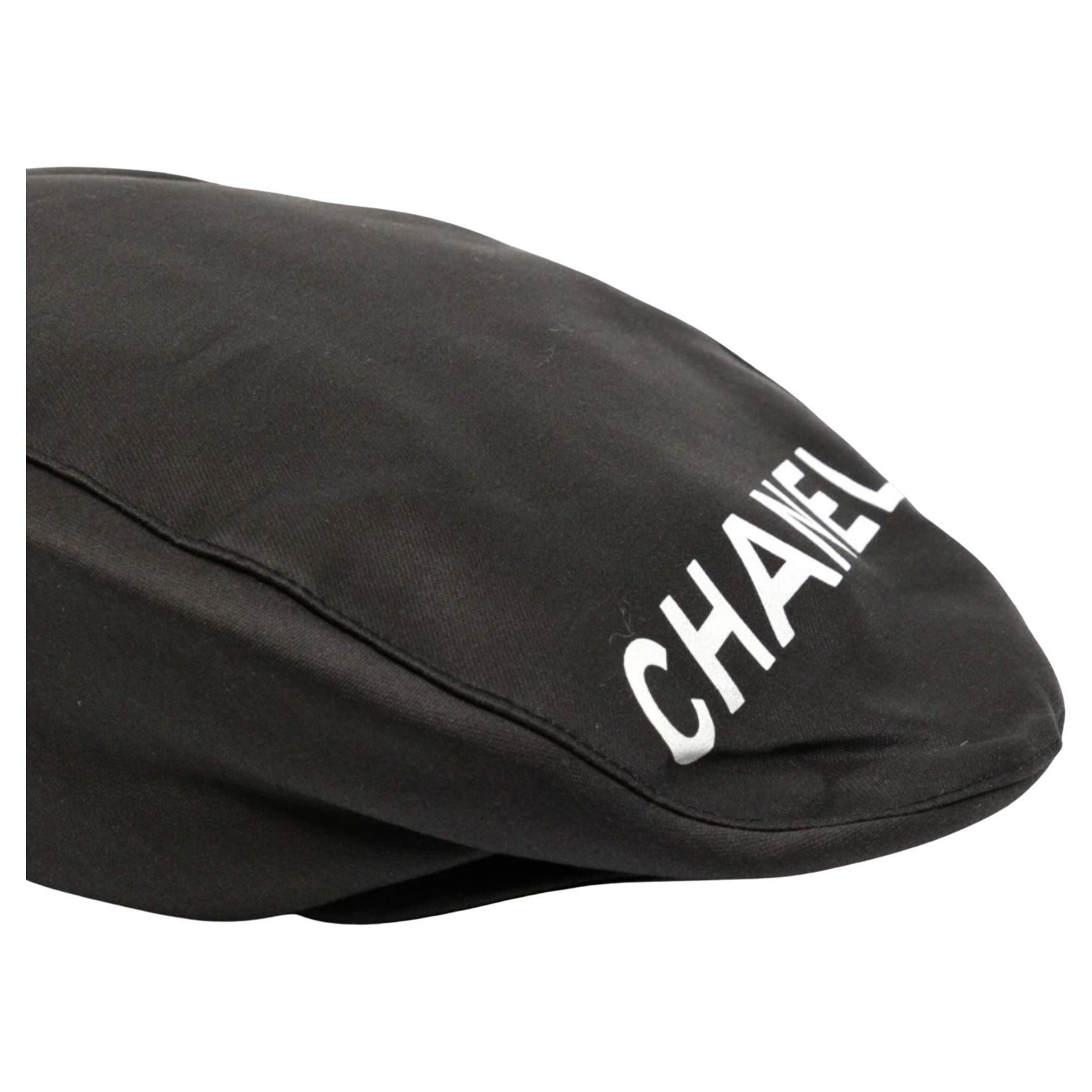 CHANEL Pre-Owned 1990-2000s logo print casket hat en Bueno estado para la venta en Miami, FL