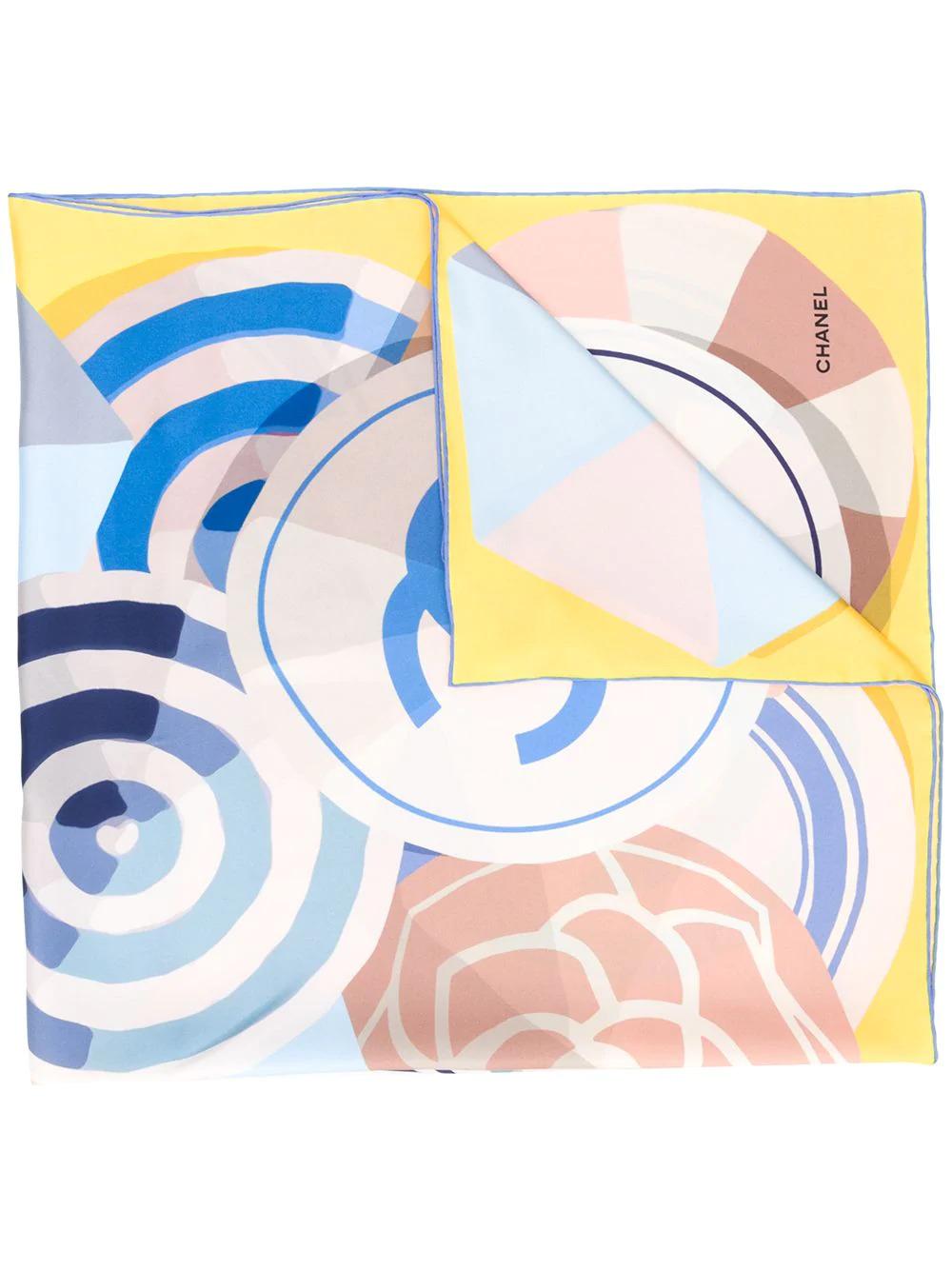 Chanel Bufanda estampado gráfico CC de segunda mano Beige