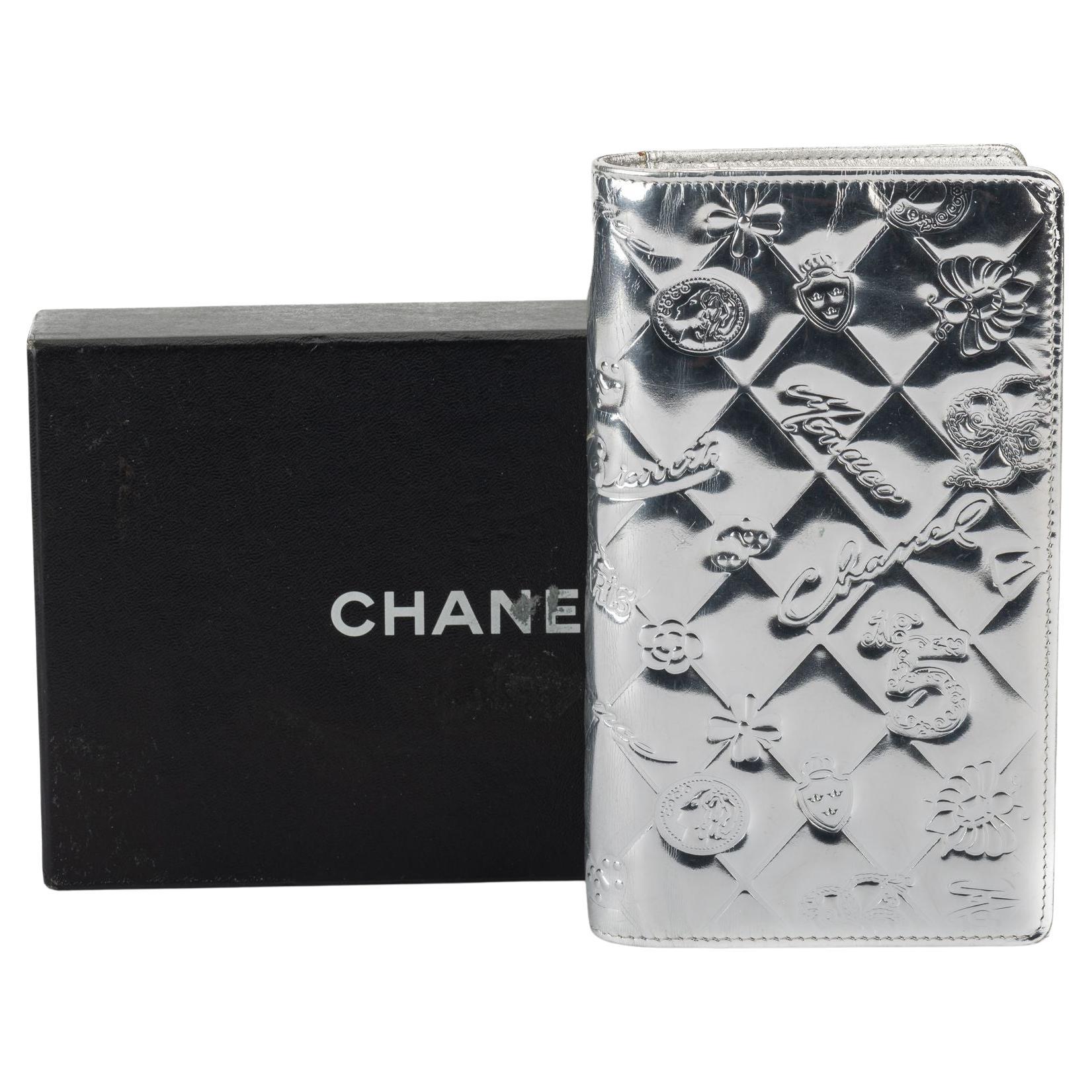 Chanel Preloved Silver Symbols Wallet For Sale