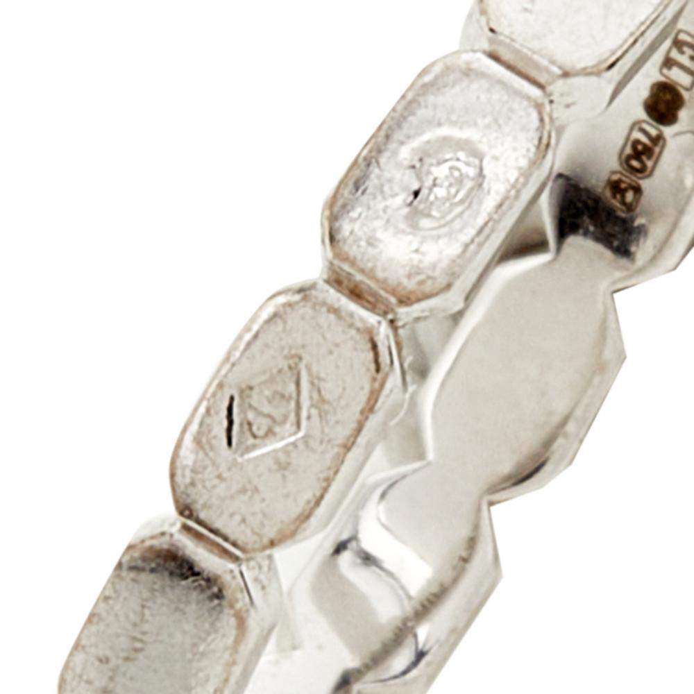 Chanel Premiere 18K White Gold Narrow Band Ring Size 52 In Fair Condition In Dubai, Al Qouz 2