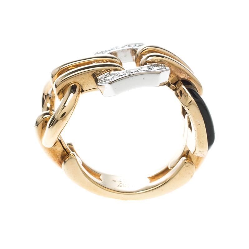 Keep it subtle yet utterly chic with your jewellery this season, a style that enhances your looks in the most elegant fashion. The Chanel Première ring is a light and classy piece of jewellery which is graced with an impressive shape and maintains