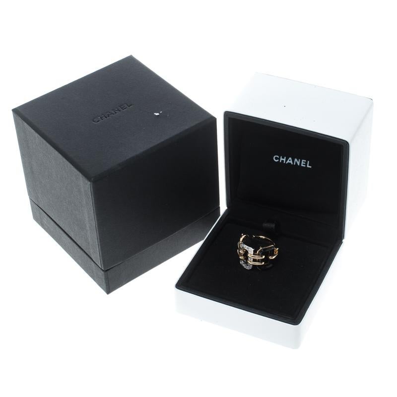 Contemporary Chanel Première Diamond Onyx & 18K Yellow Gold Chain Link Ring Size 54