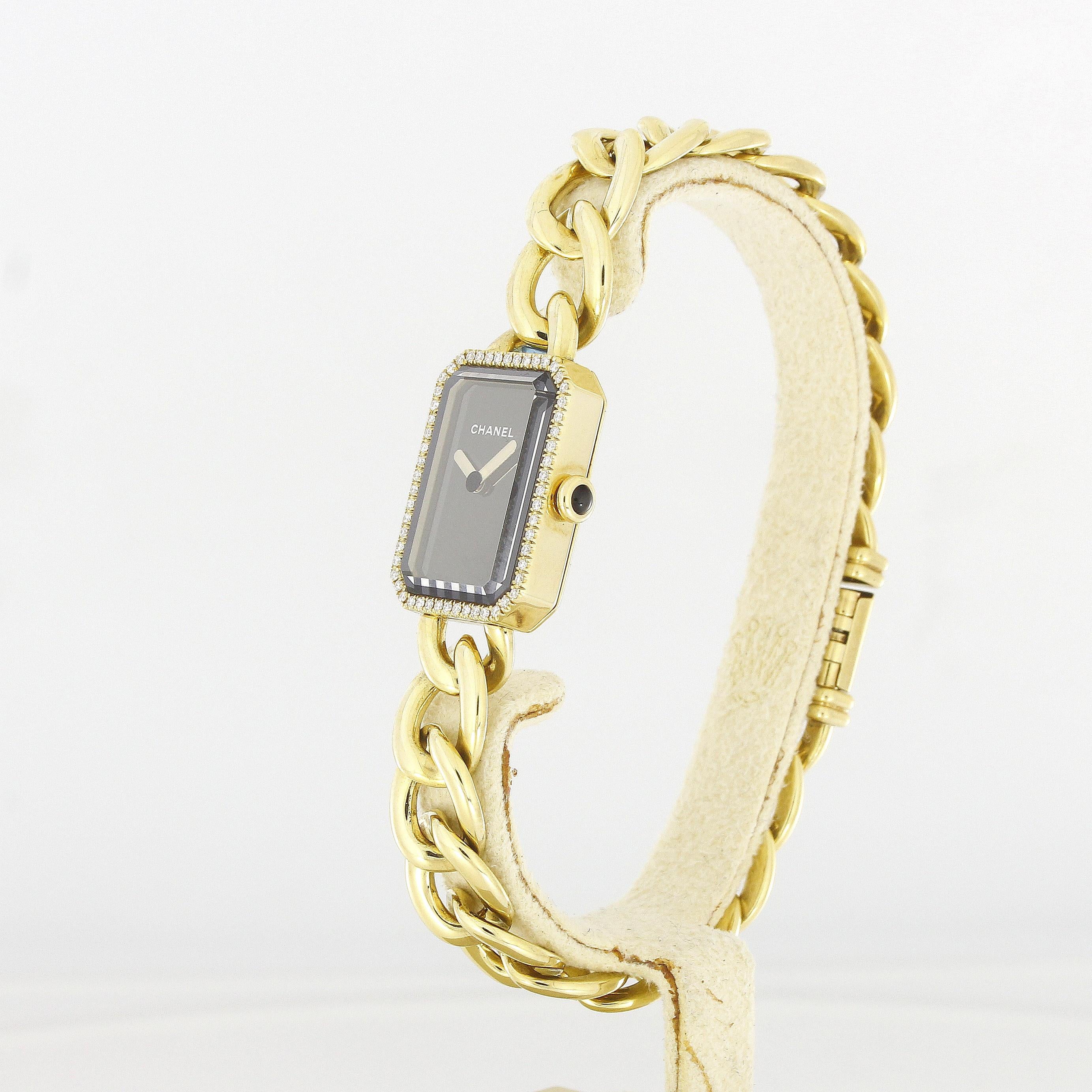 Chanel Première Ladies Wristwatch Yellow Gold Diamonds

Reference: H3258
Material: 18k Yellow Gold
Movement: Quartz
Measurements: 22 x 16 x 6,2 mm
Dial: Black
Bracelet: 18k Yellow Gold
Accessories: Box & Original certificate from 2022