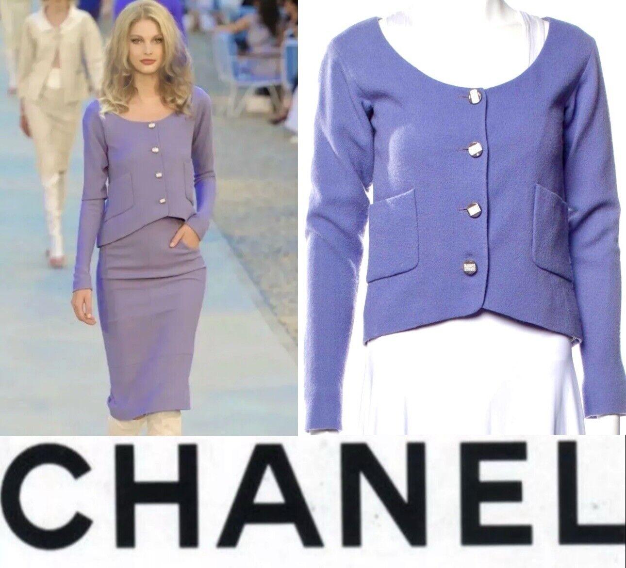 Chanel Princesse CC Veste en tweed avec boutons en forme de bijoux Unisexe en vente