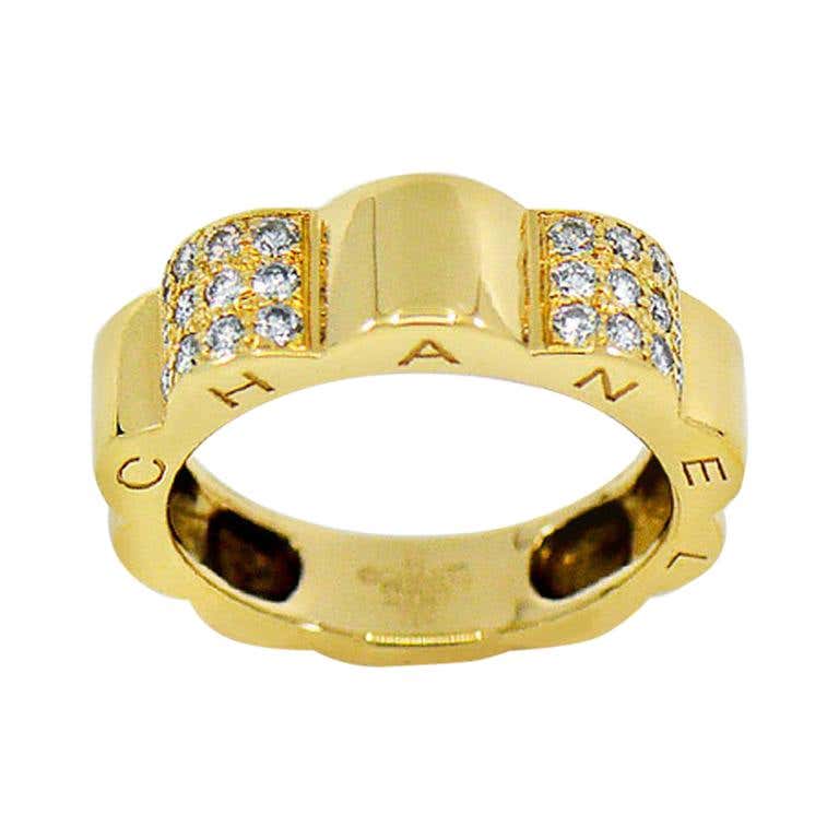 Authentic Chanel Rings Chanel Ultra Ring 18 Karat White Gold and Black Ceramic For Sale at ...