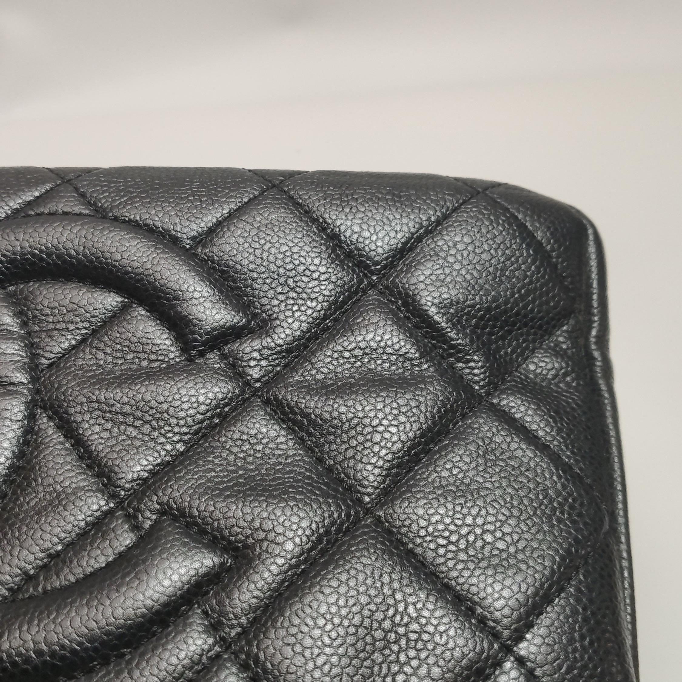 Chanel PST Petite Shopping Tote Black Caviar Leather CC Logo Gold Hardware 2012- en vente 5