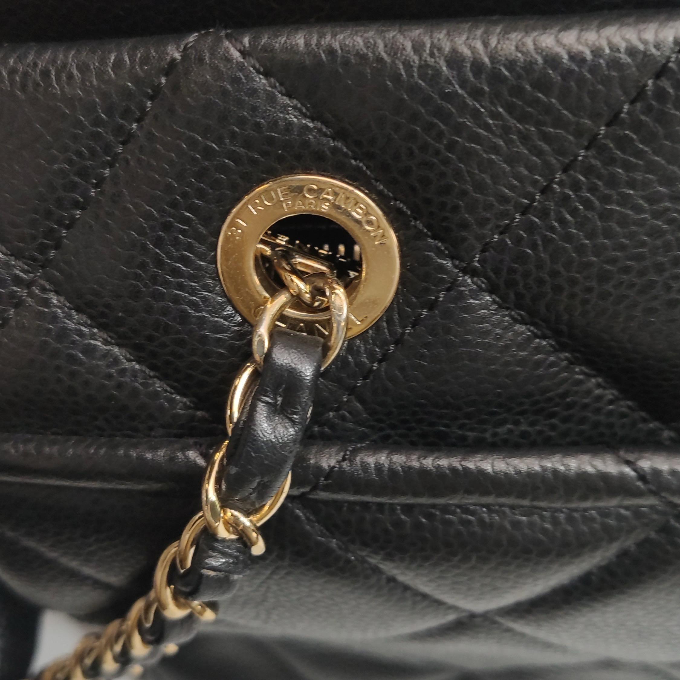 Chanel PST Petite Shopping Tote Black Caviar Leather CC Logo Gold Hardware 2012- en vente 6