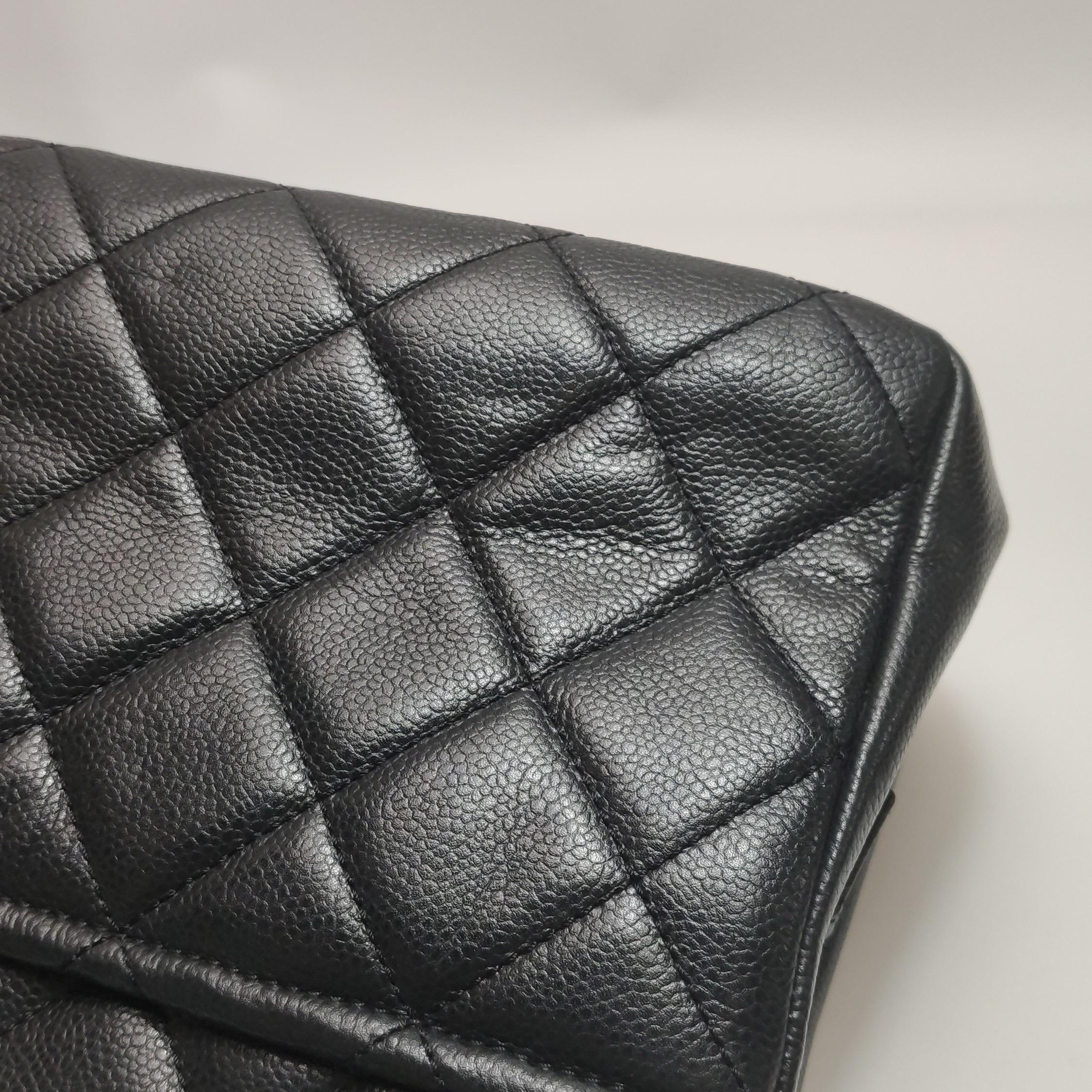 Chanel PST Petite Shopping Tote Black Caviar Leather CC Logo Gold Hardware 2012- en vente 10