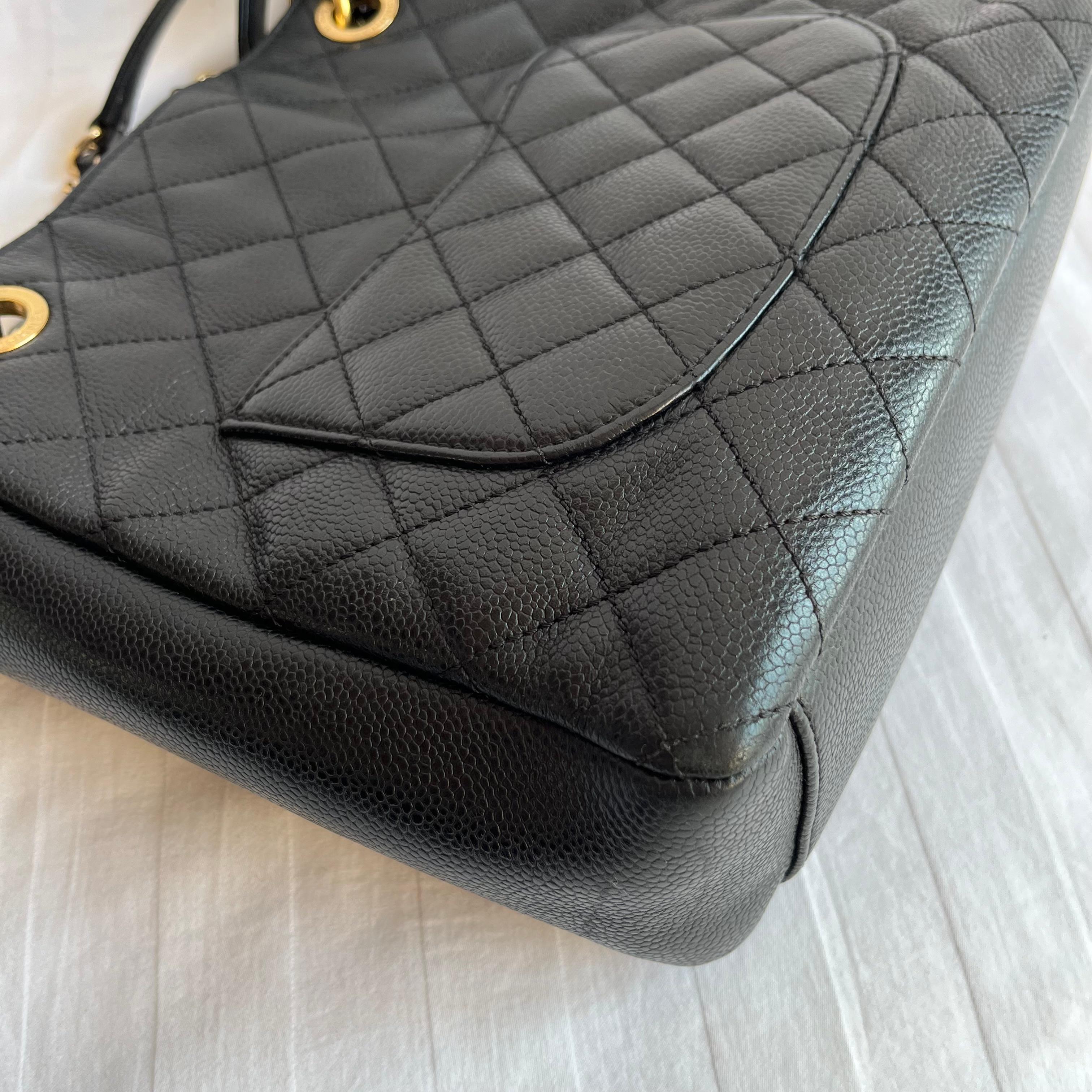 Chanel PST Petite Shopping Tote Black Caviar Leather Gold Hardware 2012 en vente 5