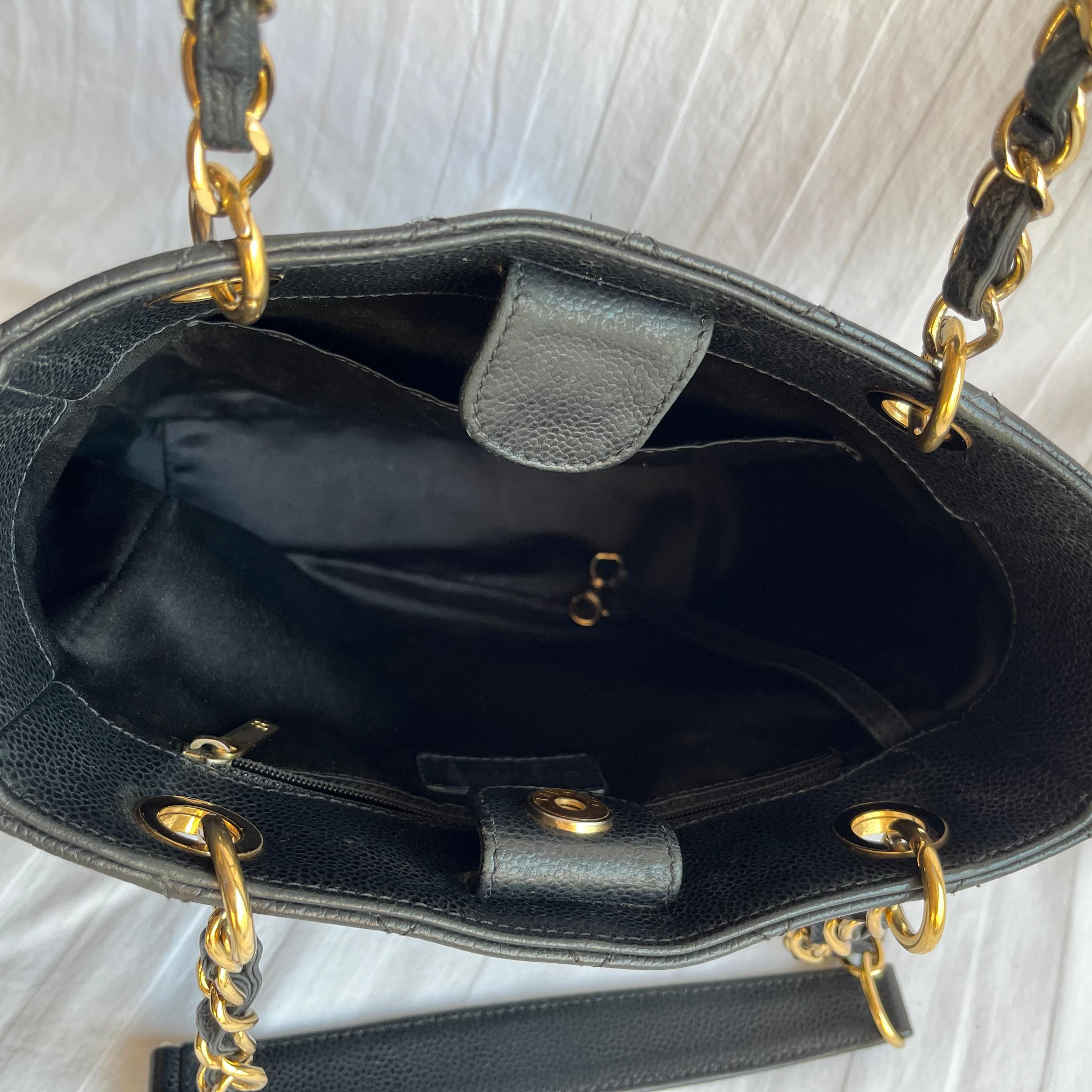 Chanel PST Petite Shopping Tote Black Caviar Leather Gold Hardware 2012 en vente 12