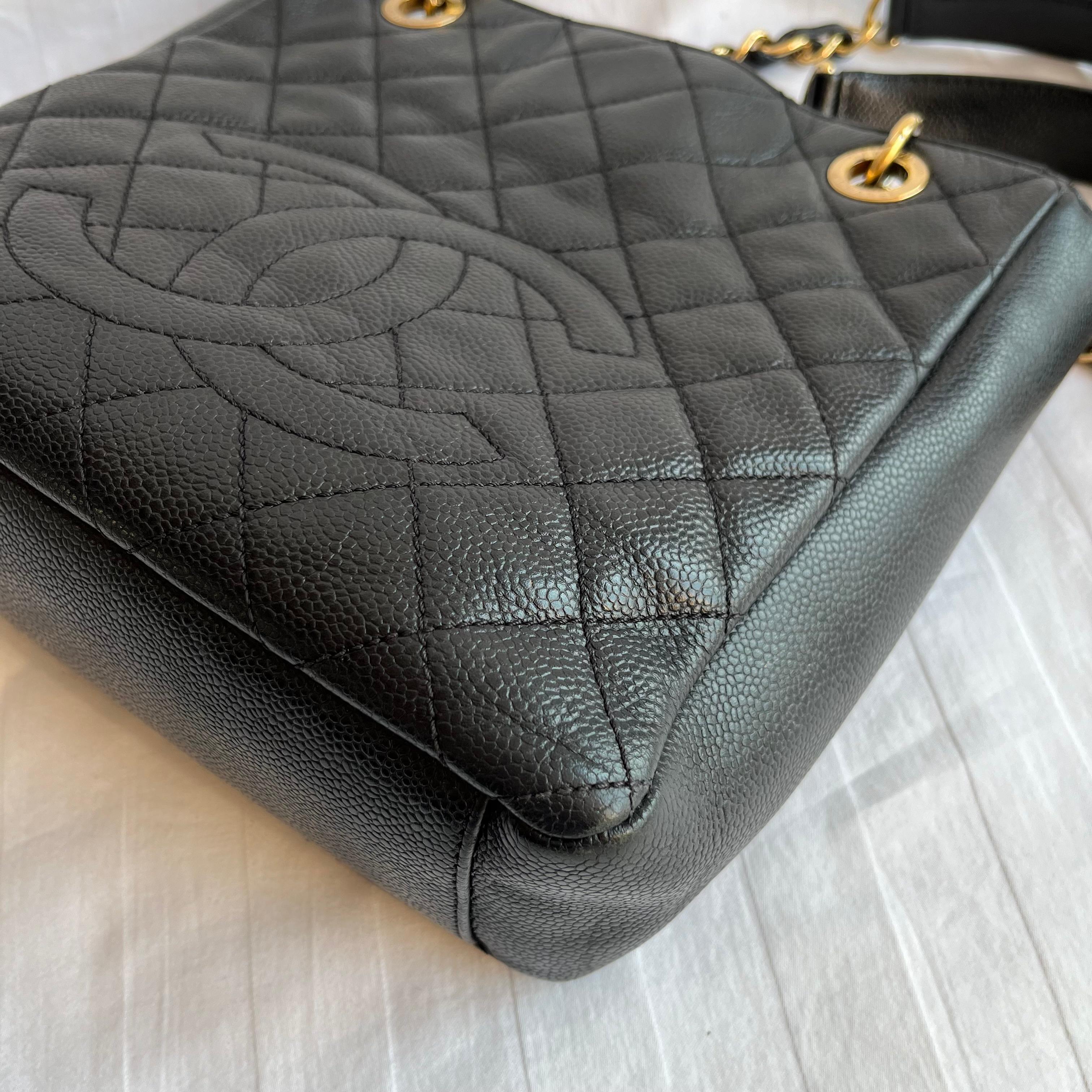Chanel PST Petite Shopping Tote Black Caviar Leather Gold Hardware 2012 en vente 4
