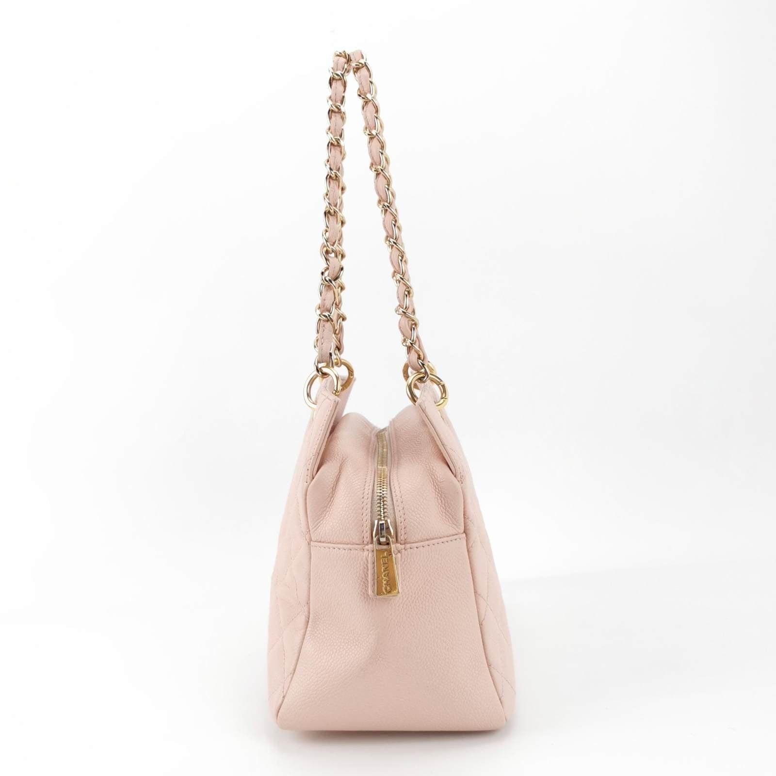Chanel PST Petite Shopping Tote Pale Pink Caviar Leather Chain Bag In Good Condition In AUBERVILLIERS, FR