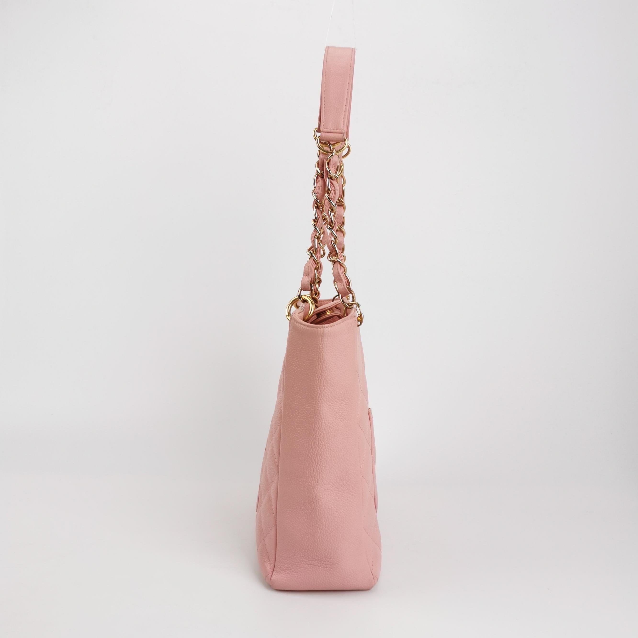Chanel PST Petite Shopping Tote Pink Caviar Leather Gold Hardware, 2004-2005 Excellent état - En vente à AUBERVILLIERS, FR