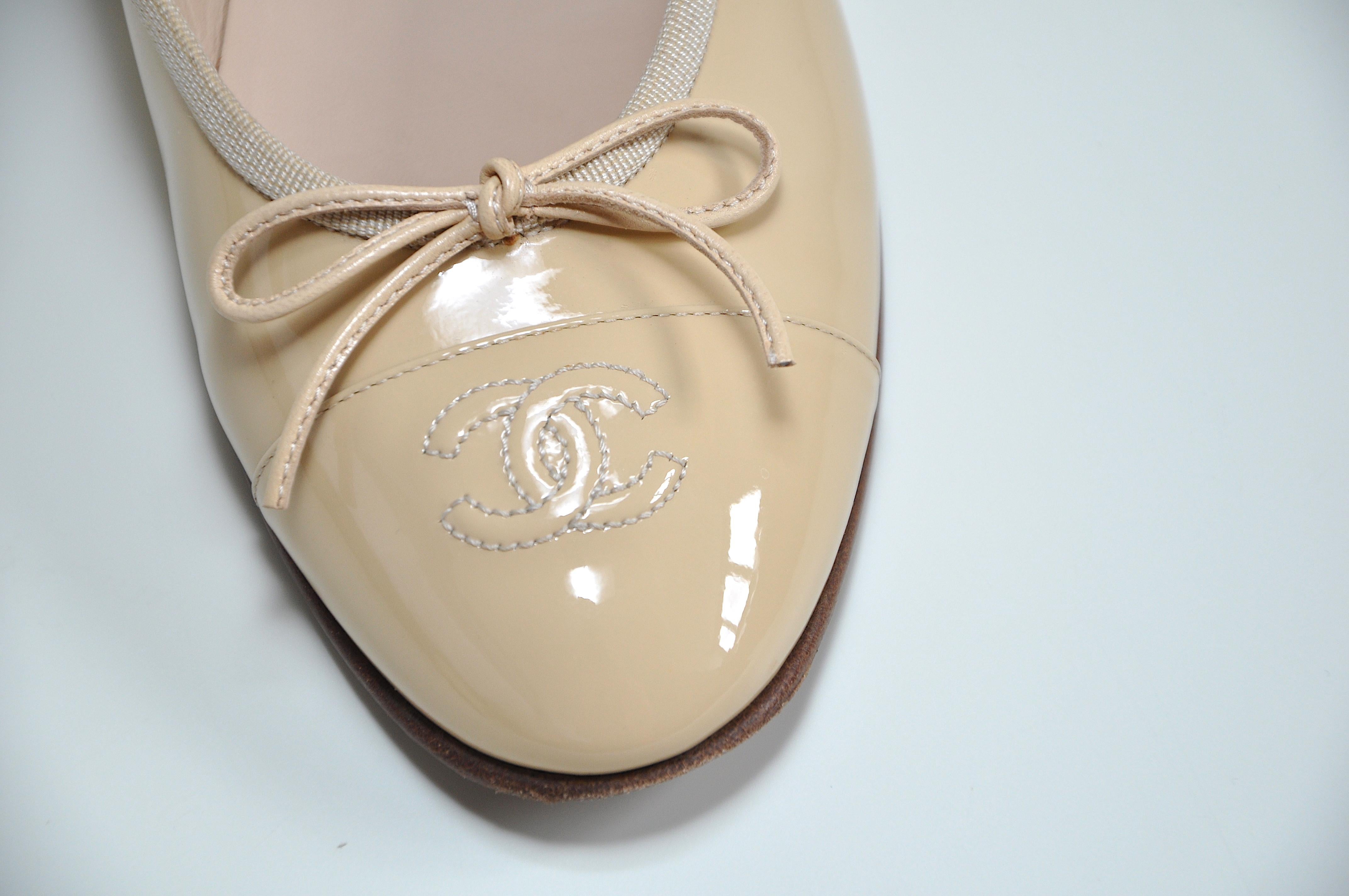 Chanel Bombas Bailarinas Bailarinas Zapatos Clásicos Nude Crema Beige Siglo XXI y contemporáneo en venta