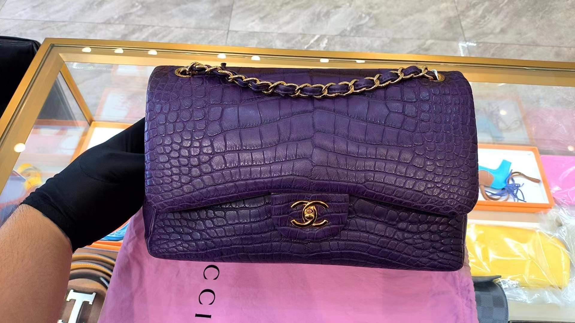Chanel Purple Alligator Jumbo Classic Double Flap Bag with Gold Hardware For Sale 10