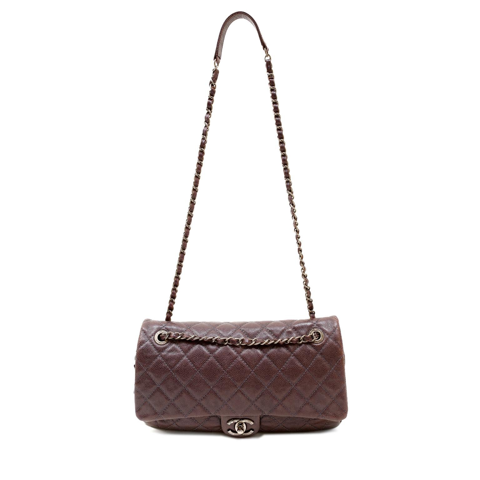 Chanel Purple Caviar Leather Easy Zip Flap Bag In Excellent Condition In Palm Beach, FL