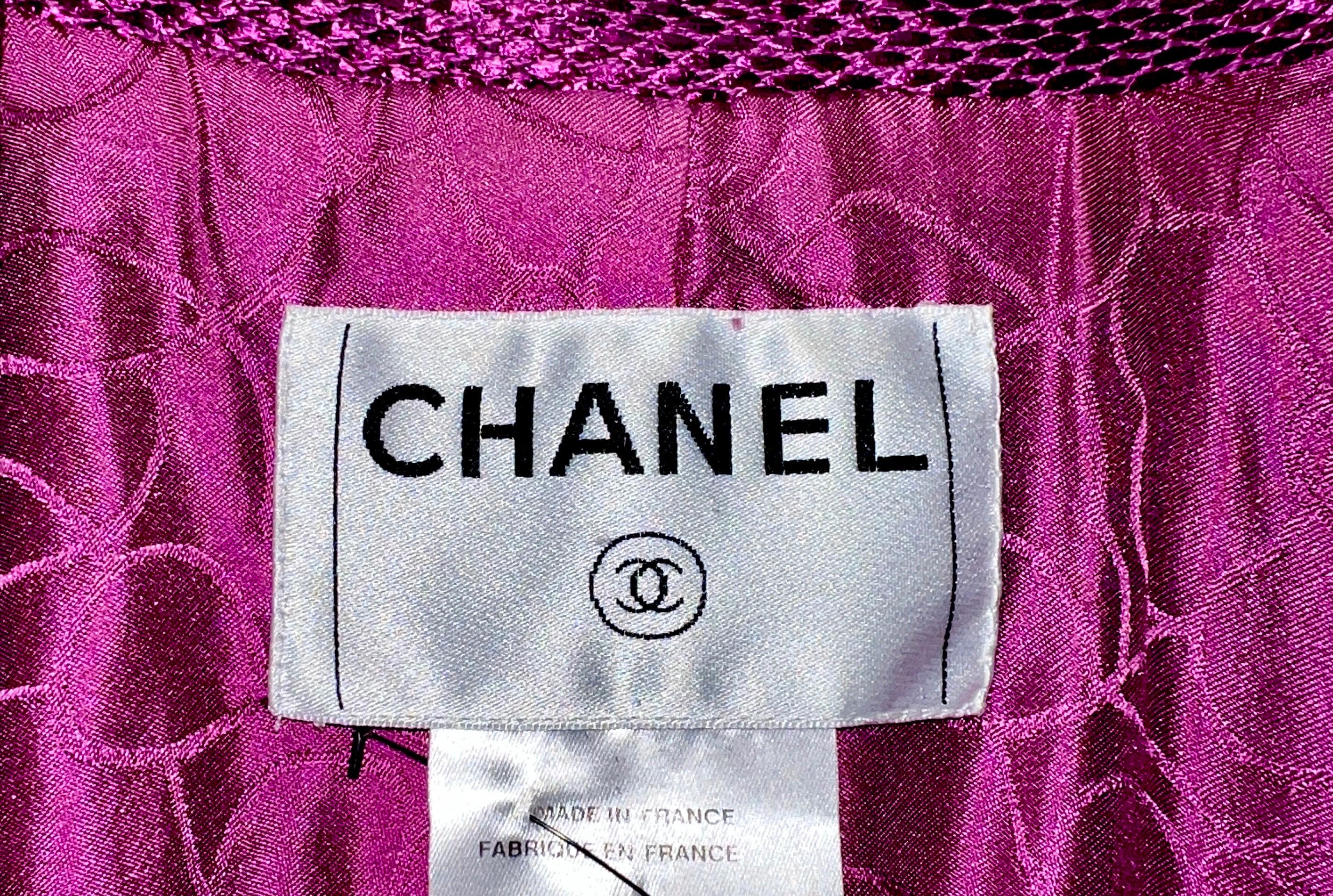 CHANEL Purple Cropped Jacket Blazer with CC logo 34 For Sale 4