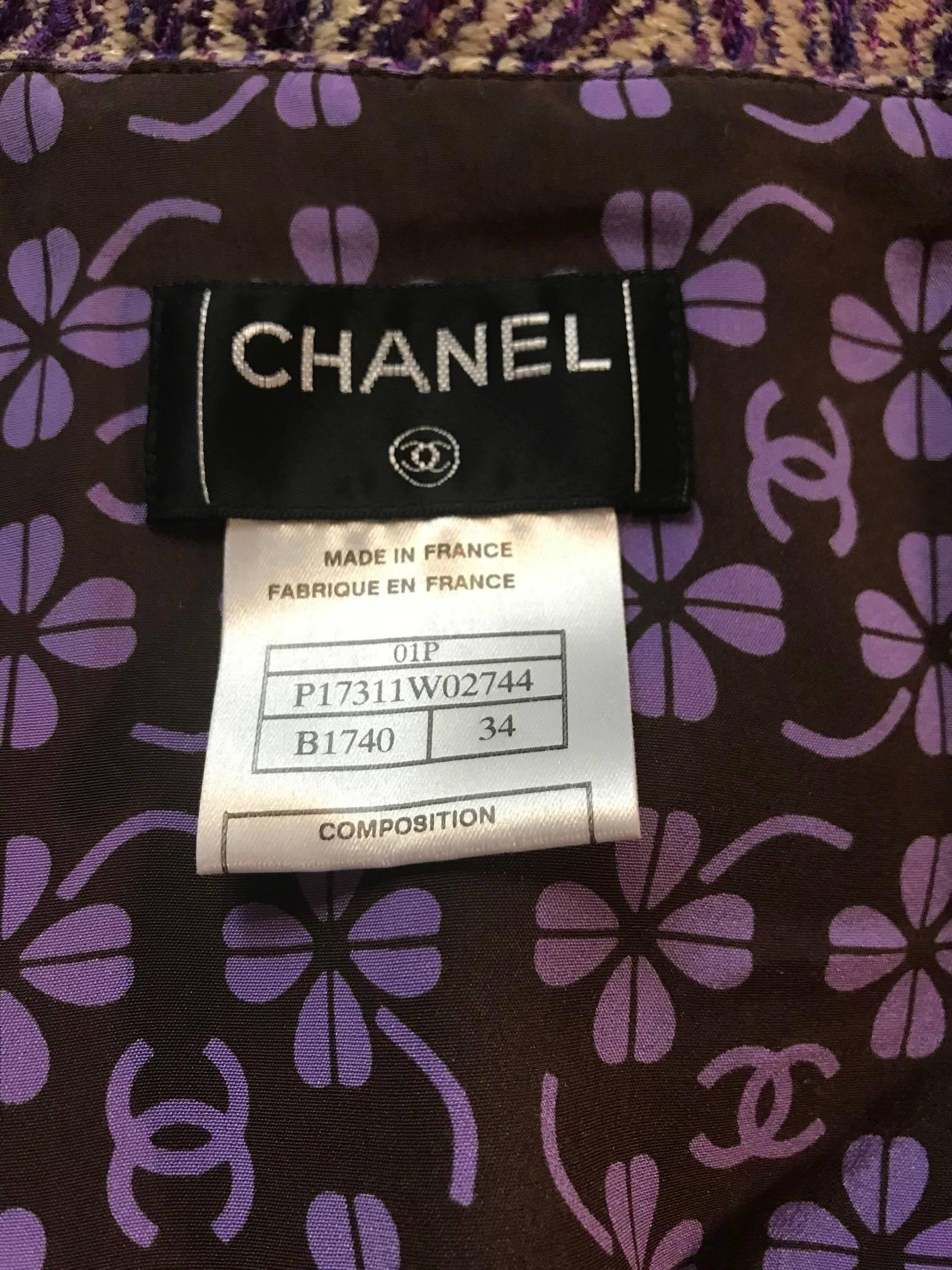 Chanel - Jupe crayon violette tissée de diamants avec bordure en zigzag, 2001  en vente 1