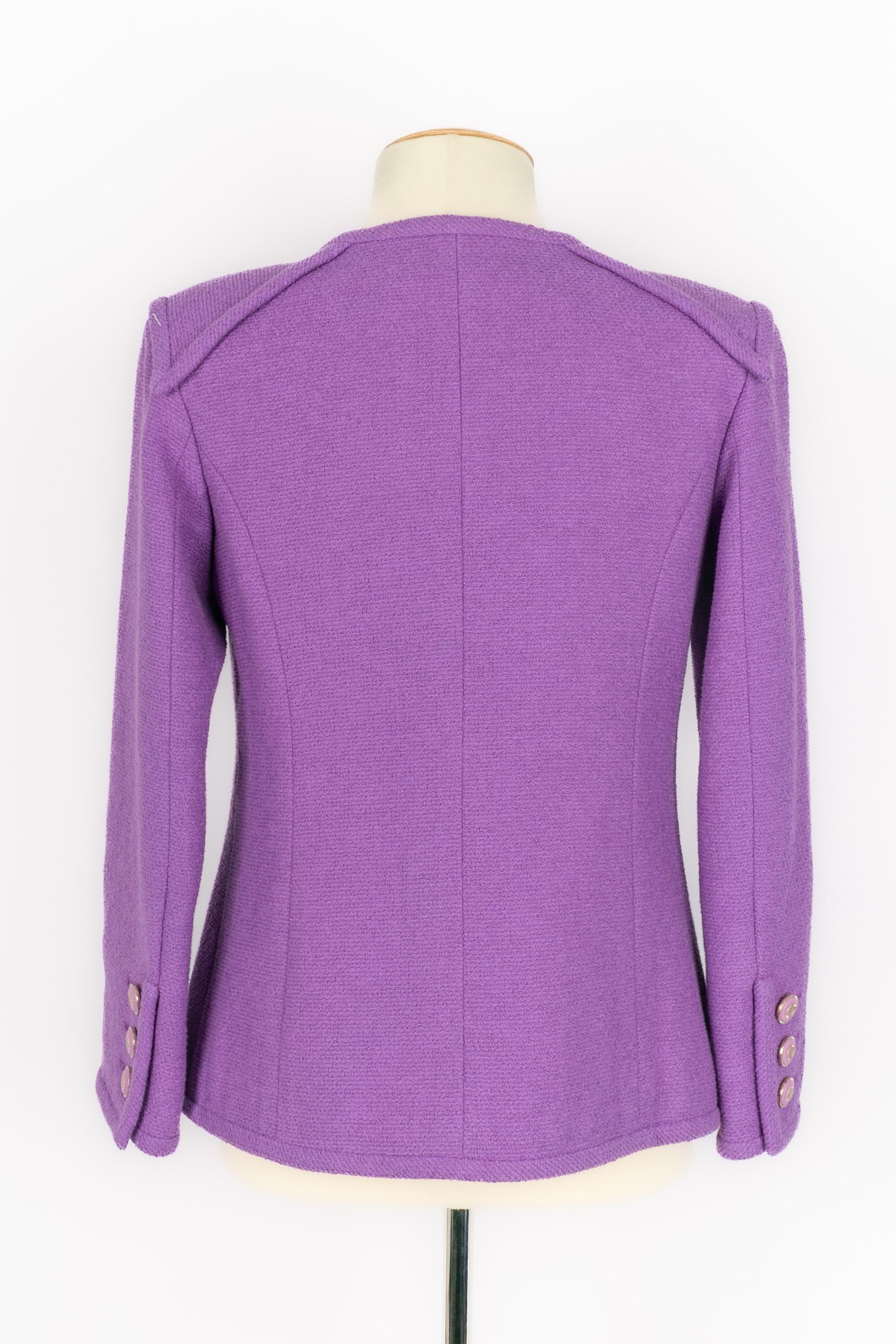 Chanel purple jacket In Excellent Condition For Sale In SAINT-OUEN-SUR-SEINE, FR