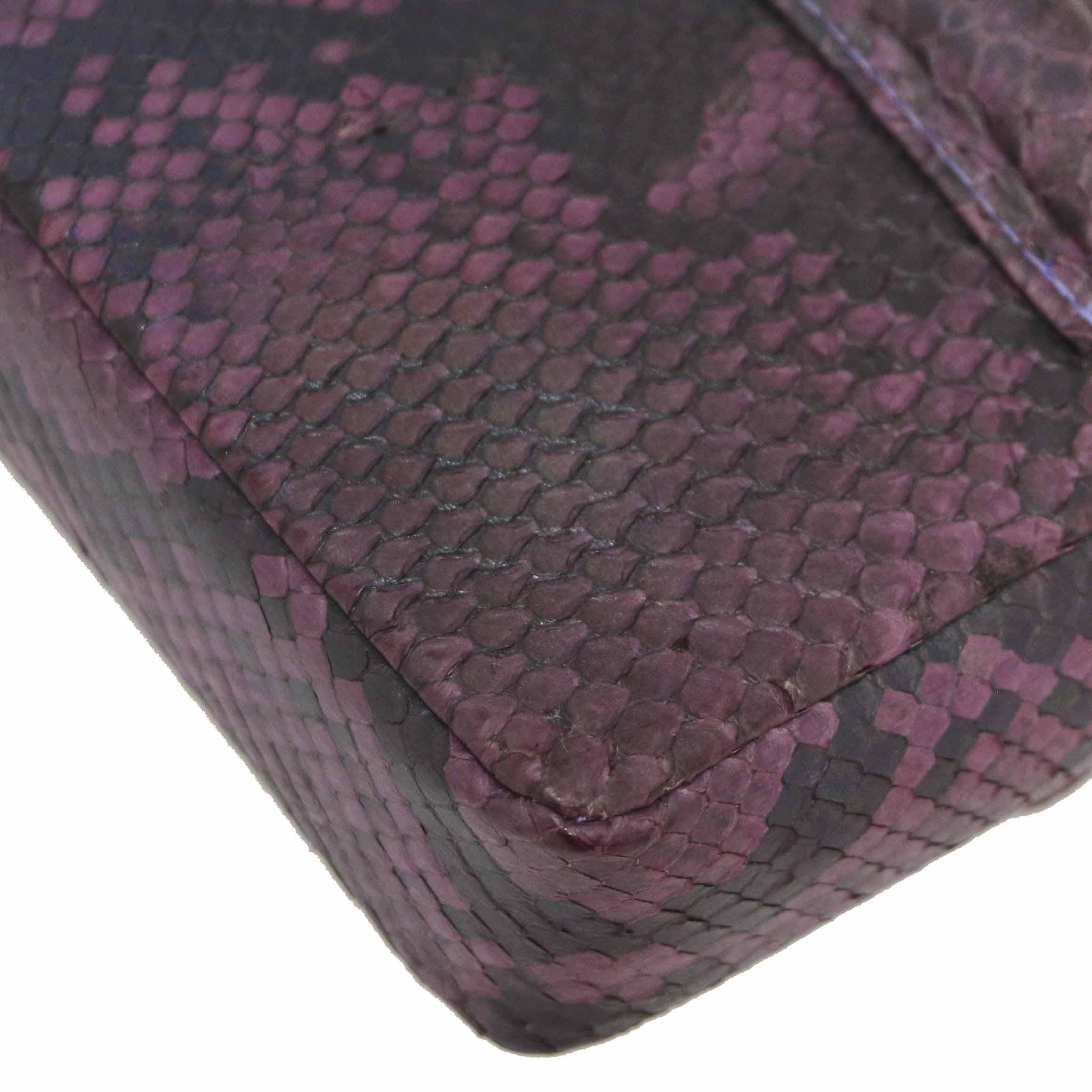 CHANEL Purple Lizard Mini Belt Bag In Good Condition For Sale In Paris, FR