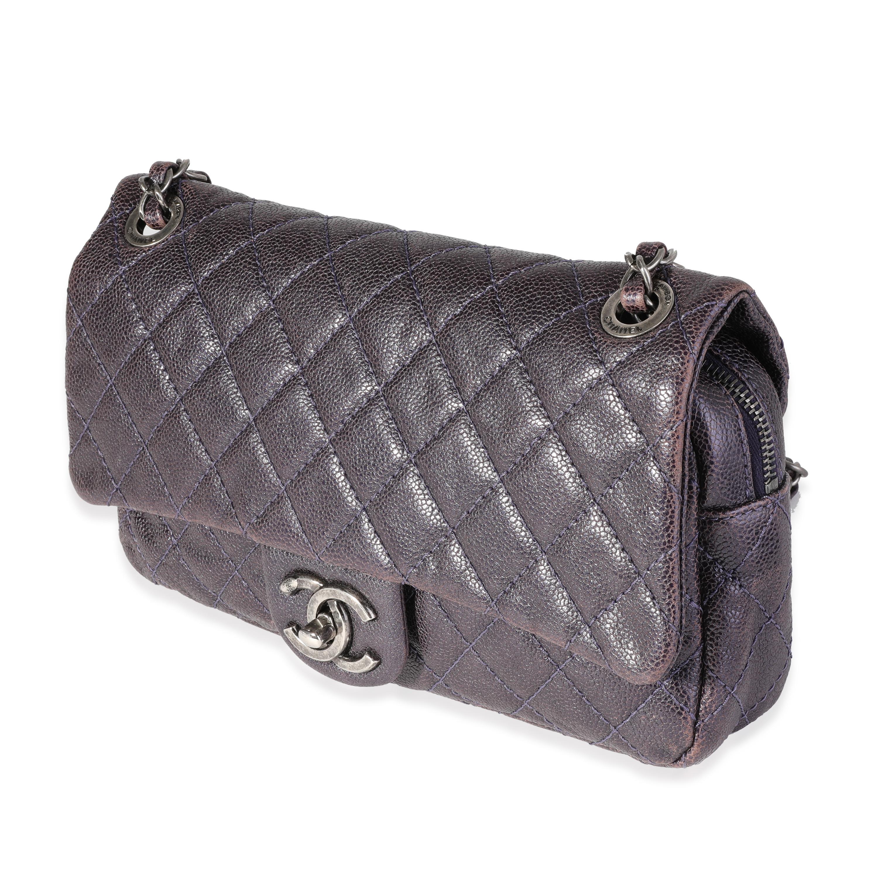 Chanel Purple Quilted Caviar Easy Flap Bag In Excellent Condition For Sale In New York, NY