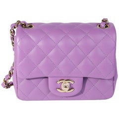 Chanel Mini Bolso con Solapa Acolchado de Piel de Cordero Púrpura Cuadrado Clásico