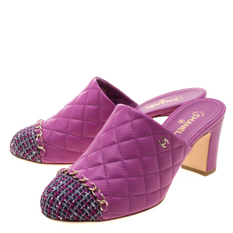 Chanel Purple Quilted Leather CC Tweed Cap Toe Slip On Mules Size 38 In New Condition In Dubai, Al Qouz 2