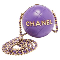 Chanel Lila gesteppte Paris-Le19M Coco Sphere Minaudiere Tasche aus Leder