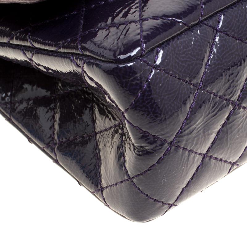 Chanel Purple Quilted Patent Leather Reissue 2.55 Classic 225 Flap Bag In Excellent Condition In Dubai, Al Qouz 2