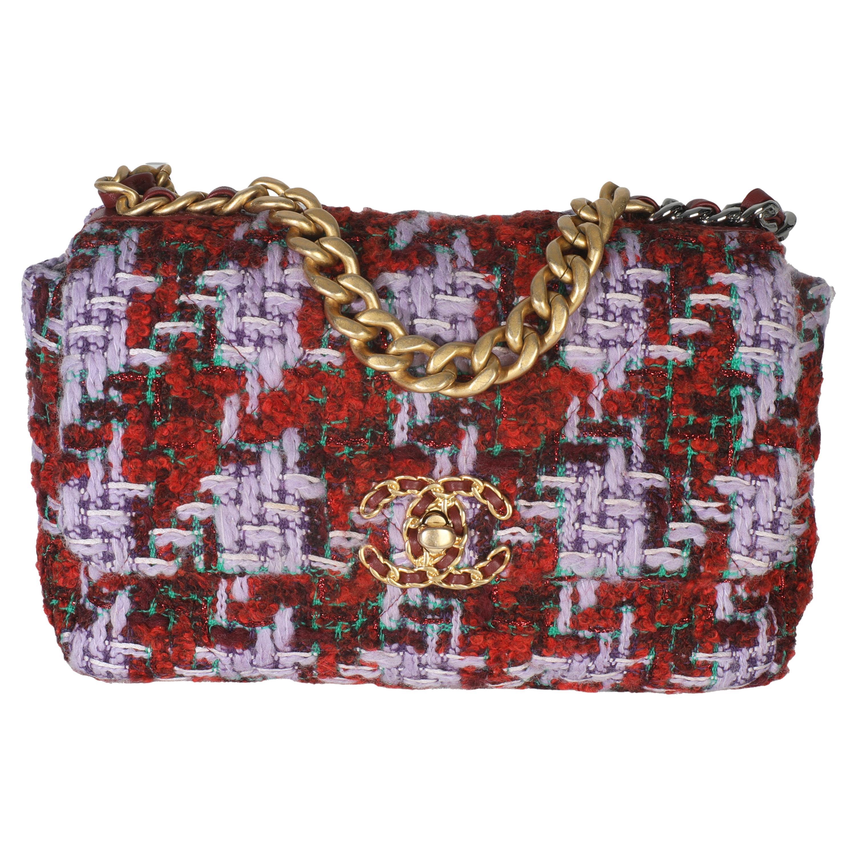 Chanel Viola Rosso Trapuntato Tweed Piccola Borsa Chanel 19 Flap in vendita