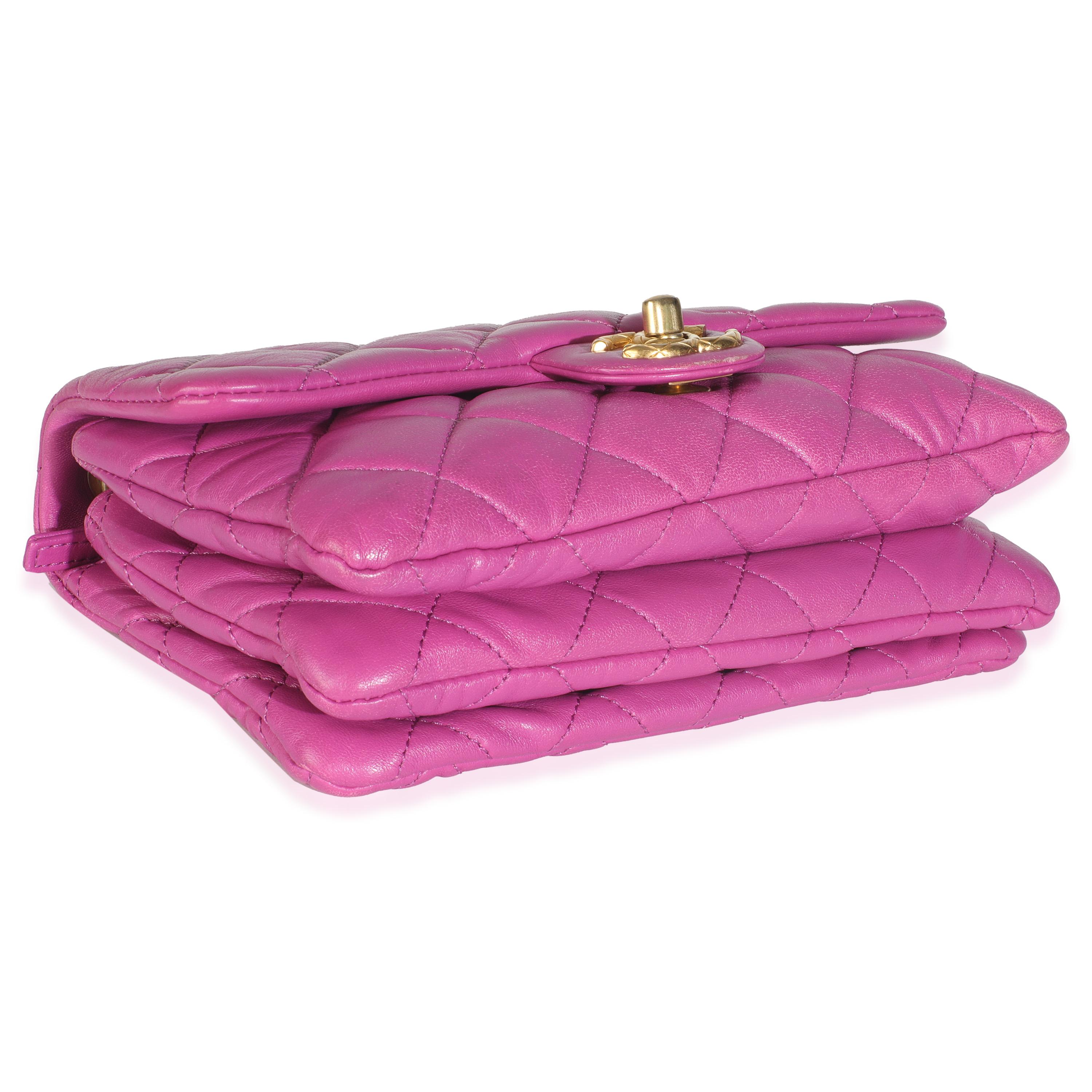 Chanel Purple Shiny Aged Quilted Calfskin Small Pillow Crush Flap Bag en vente 2