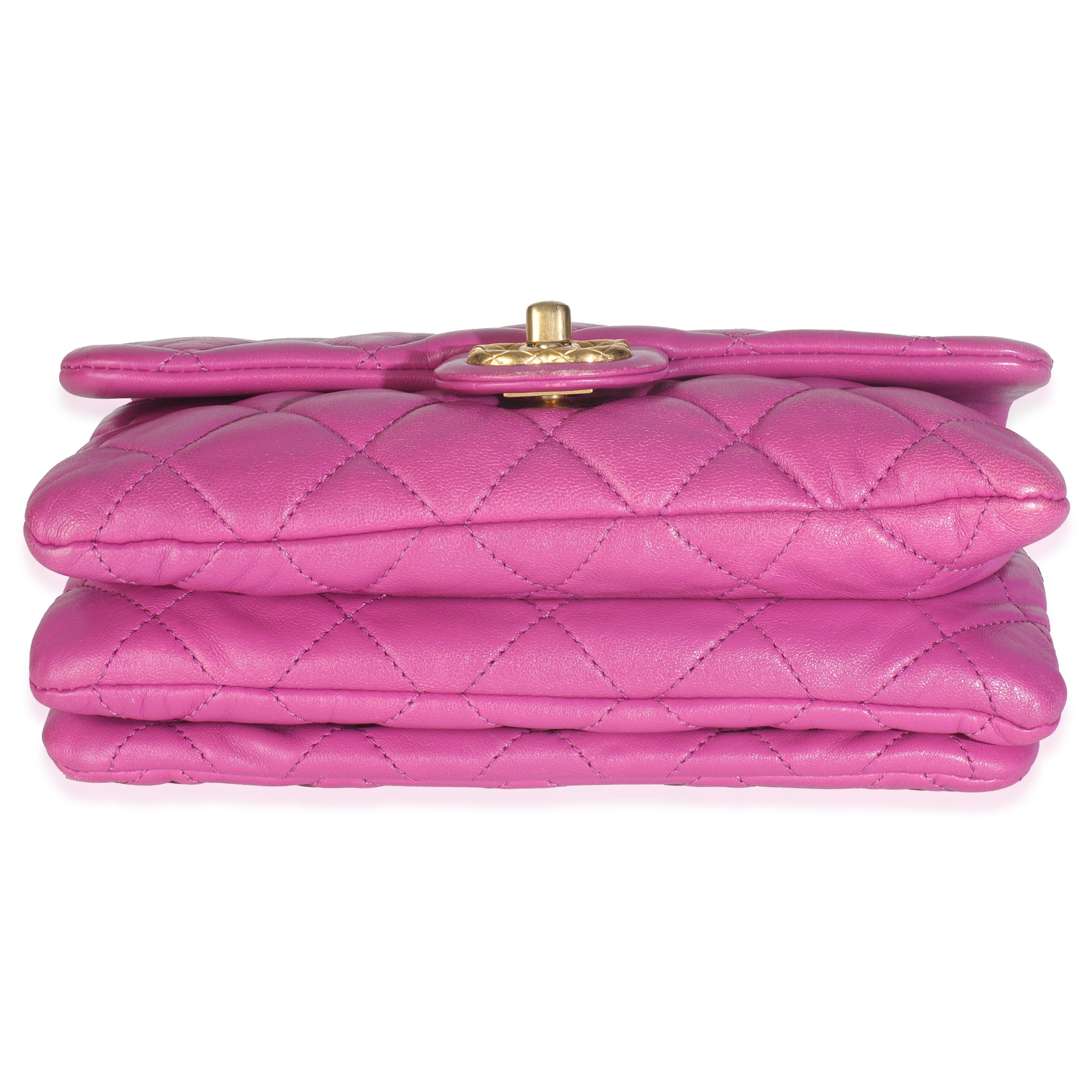 Chanel Purple Shiny Aged Quilted Calfskin Small Pillow Crush Flap Bag en vente 3