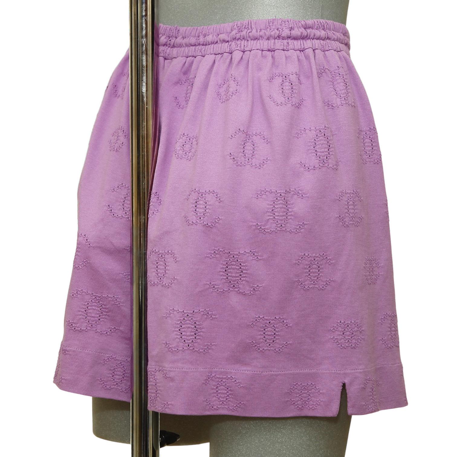 Women's CHANEL Purple Shorts CC Logo Faux Pearls Slip Elastic On XS 2022 22S NWT $1800