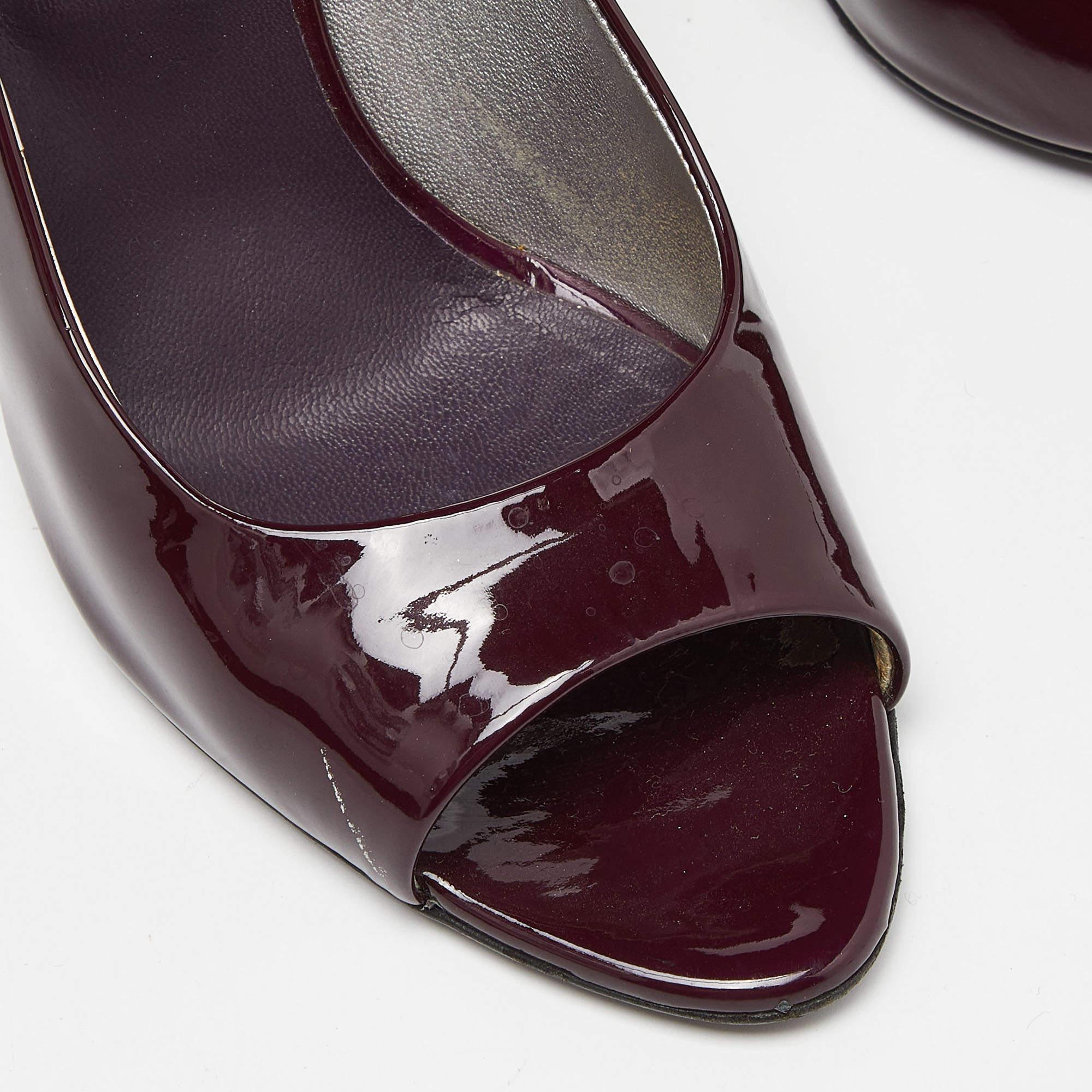 Women's Chanel Purple/Silver Patent Leather Peep Toe CC Heel Pumps Size 39.5 For Sale