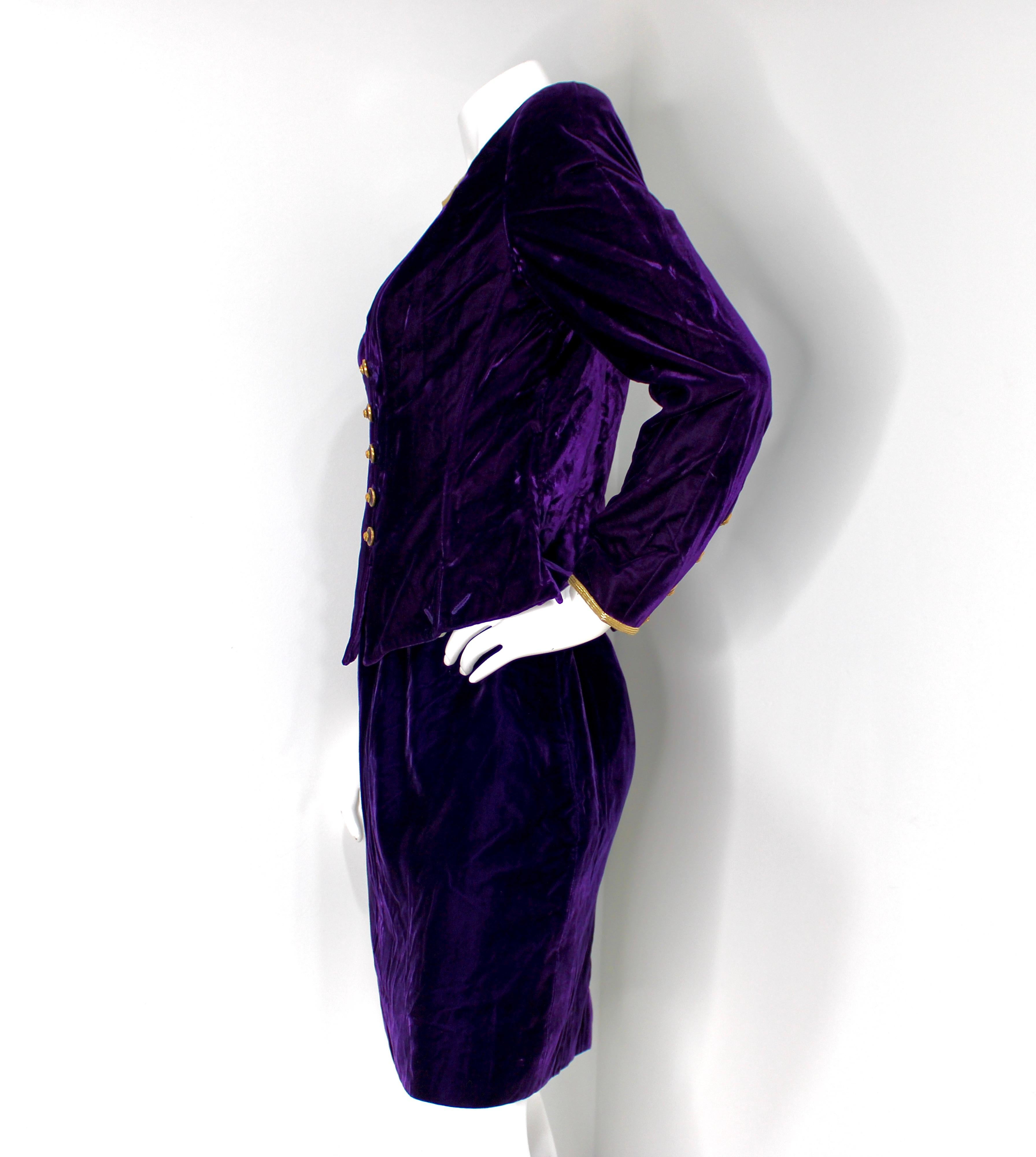 Chanel Purple Velvet Jacket & Skirt Set 1993A Damen im Angebot