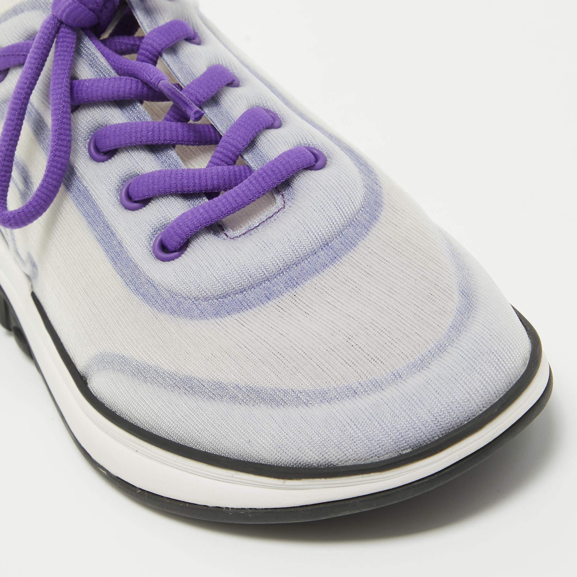 Chanel Purple/White Mesh Interlocking CC Logo Sneakers Size 40.5 In Good Condition In Dubai, Al Qouz 2
